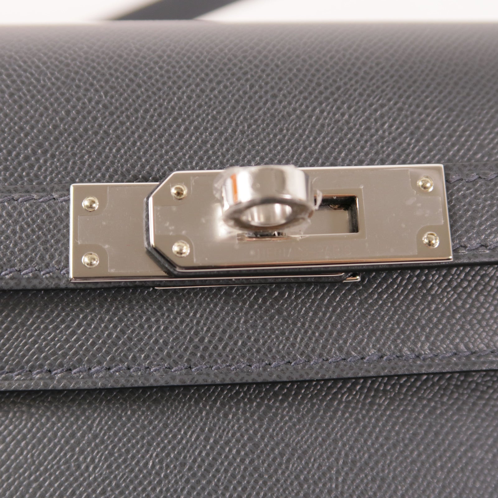 HERMES 【激減優惠】Madame皮革Kelly Elan銀扣肩背袋Gris Misty灰色