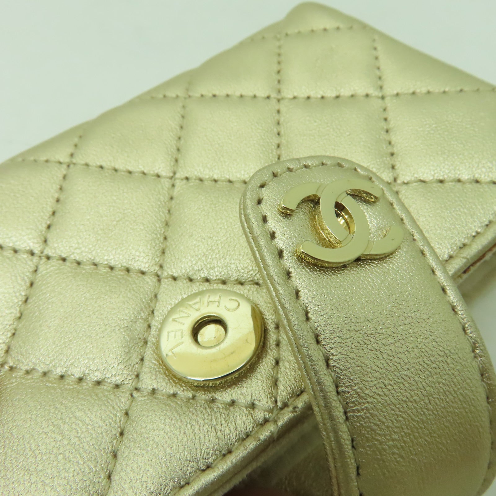 CHANEL 【激減優惠】牛皮皮革Wallet金扣錢包金色