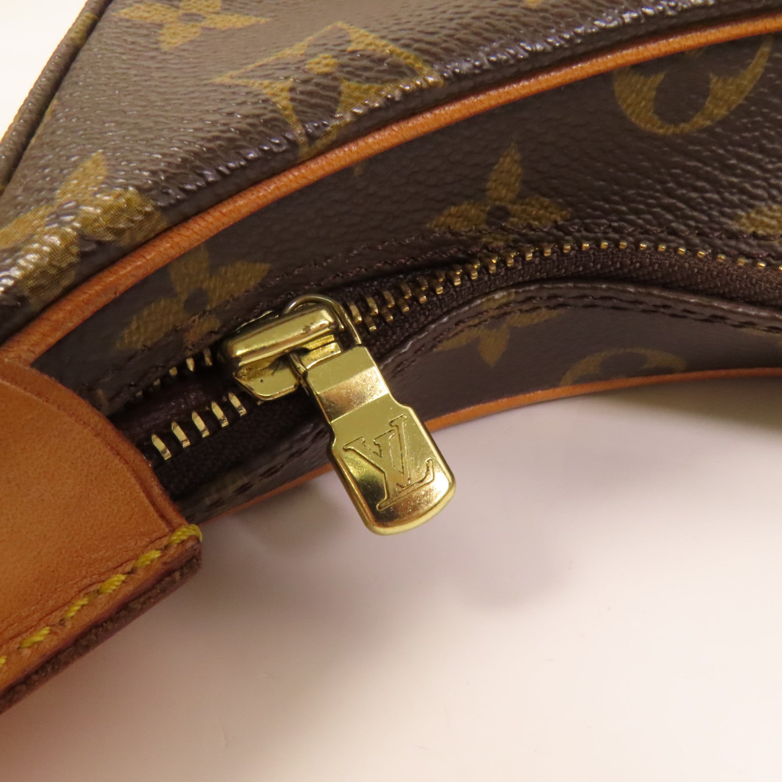 LOUIS VUITTON Monogram Boulogne金扣肩背袋
