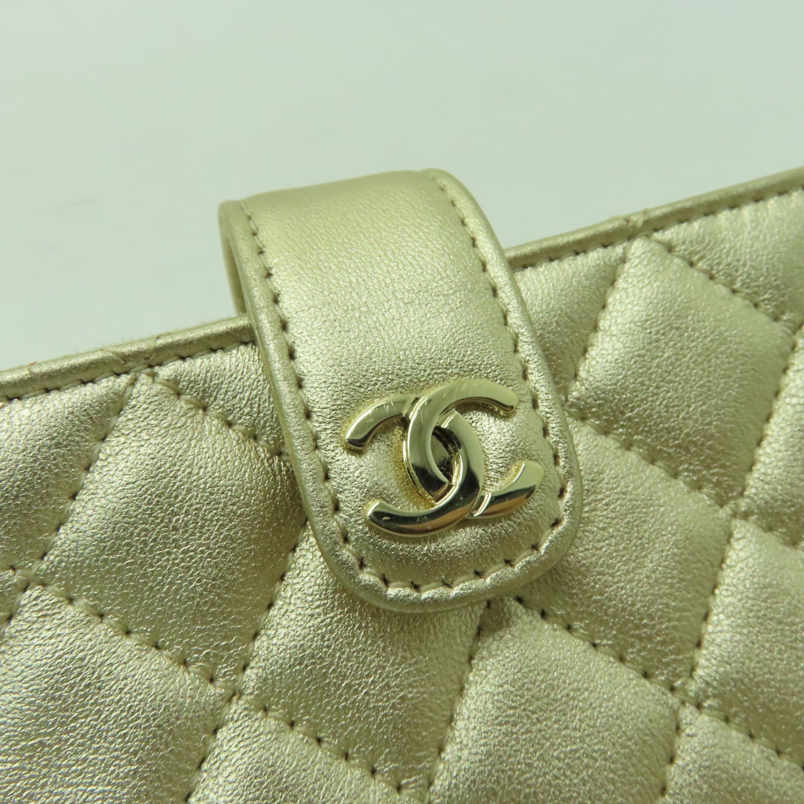 CHANEL 【激減優惠】牛皮皮革Wallet金扣錢包金色