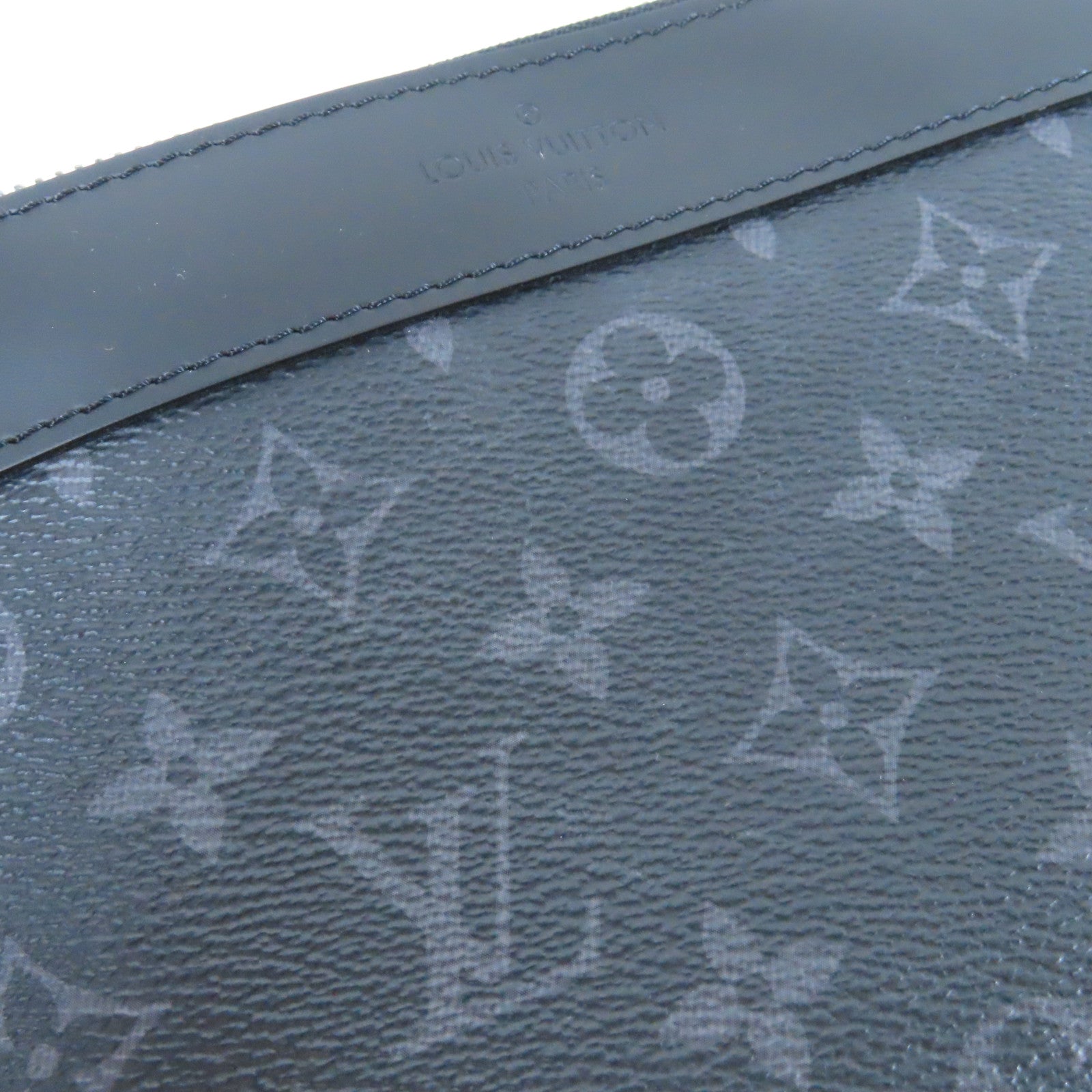 LOUIS VUITTON Monogram Eclipse Pochette Discovery銀扣手拿包黑色