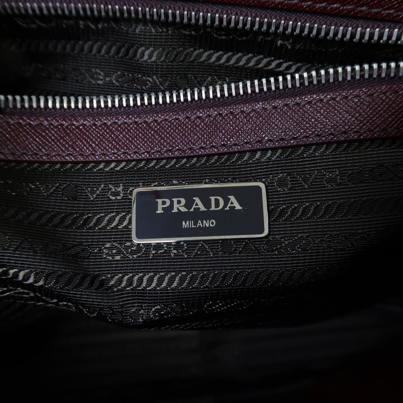 PRADA Saffiano皮革Briefcase Bag銀扣公事包酒紅色