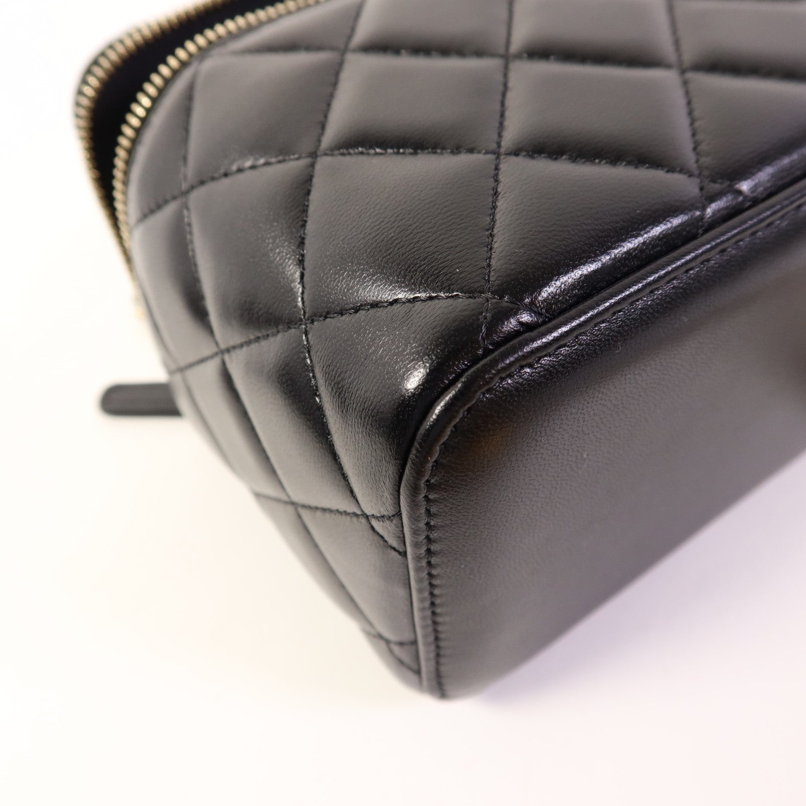 CHANEL 羊皮皮革Vanity Case金扣手挽肩背兩用袋