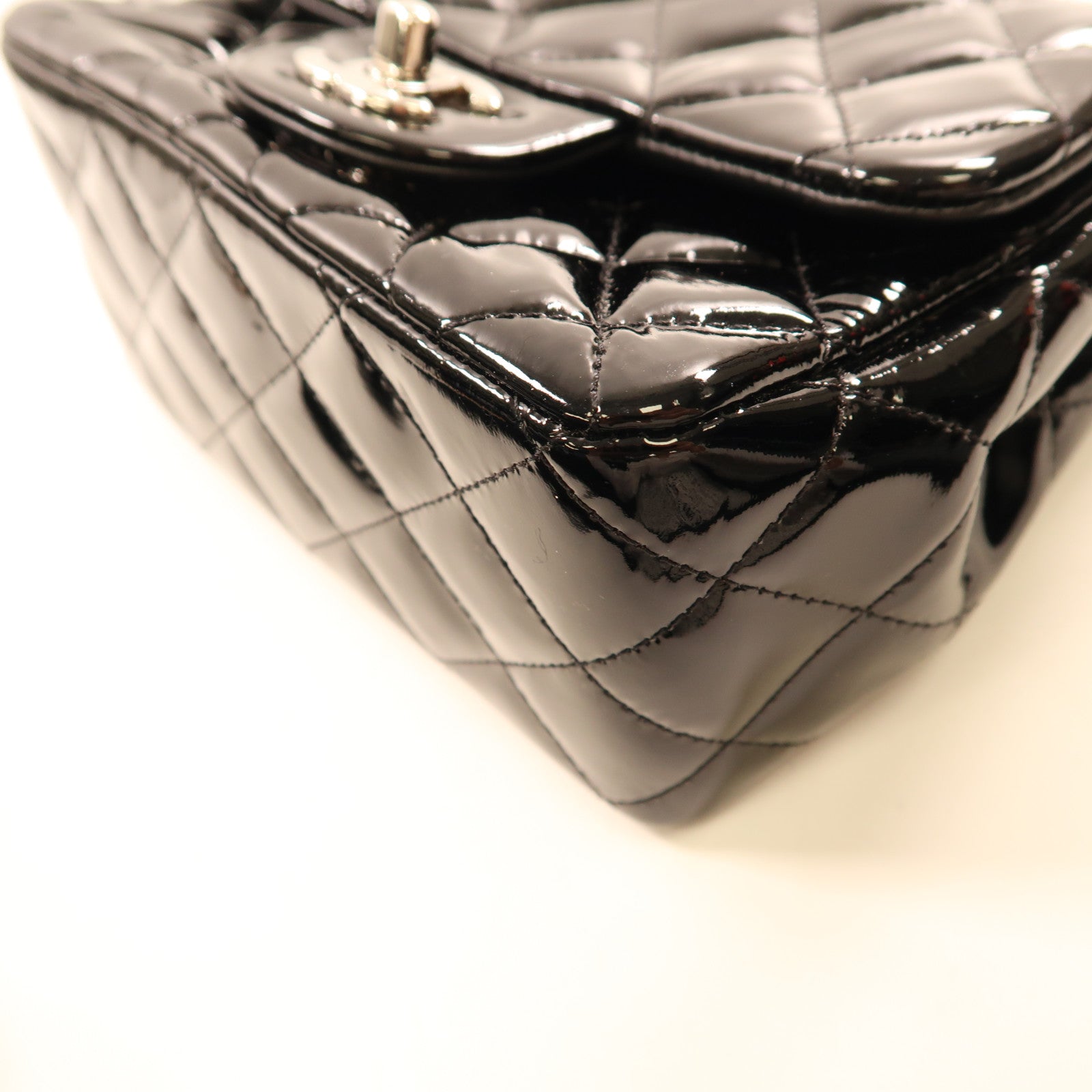 CHANEL 漆皮皮革Mini Classic 17銀扣鏈帶肩背袋