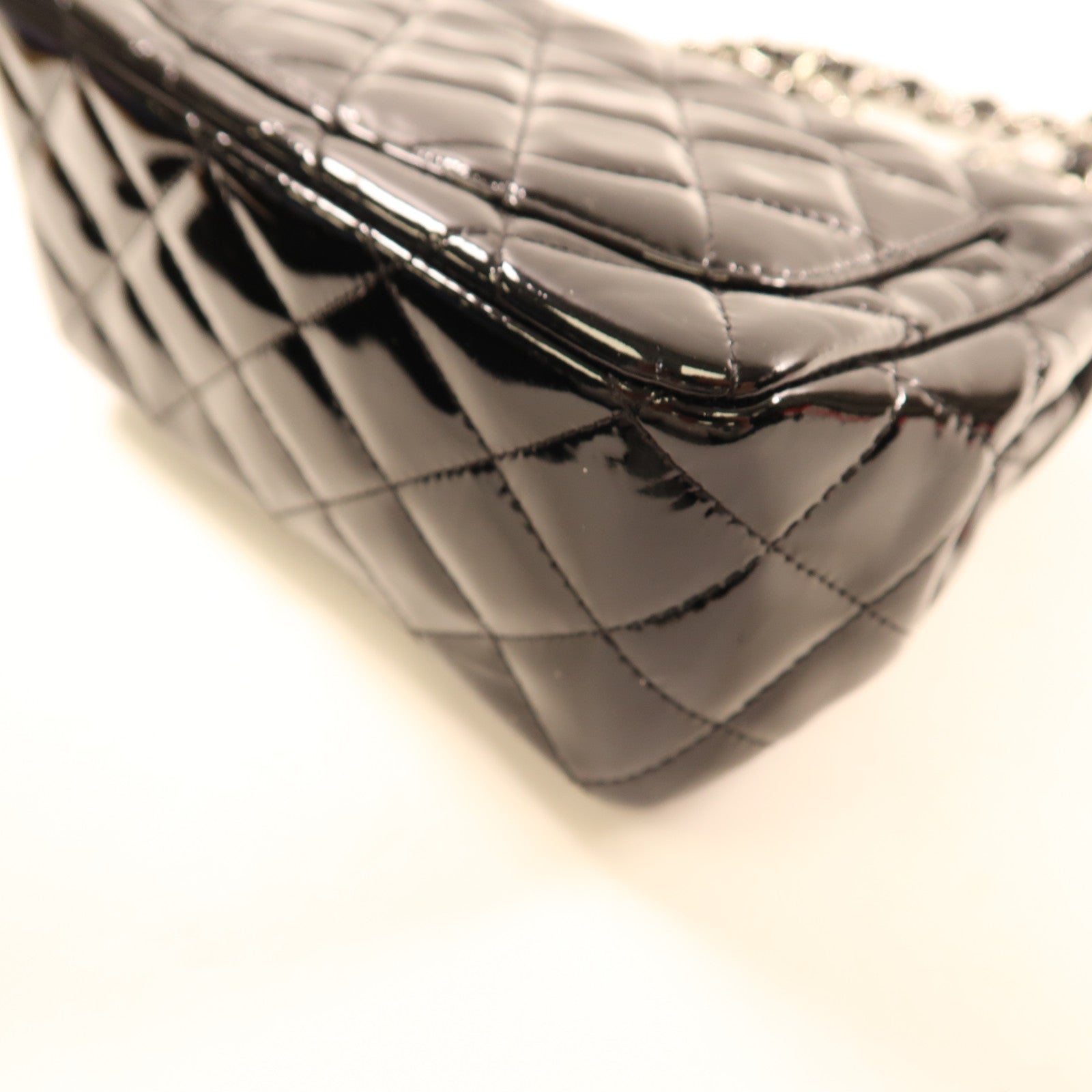 CHANEL 漆皮皮革Mini Classic 17銀扣鏈帶肩背袋
