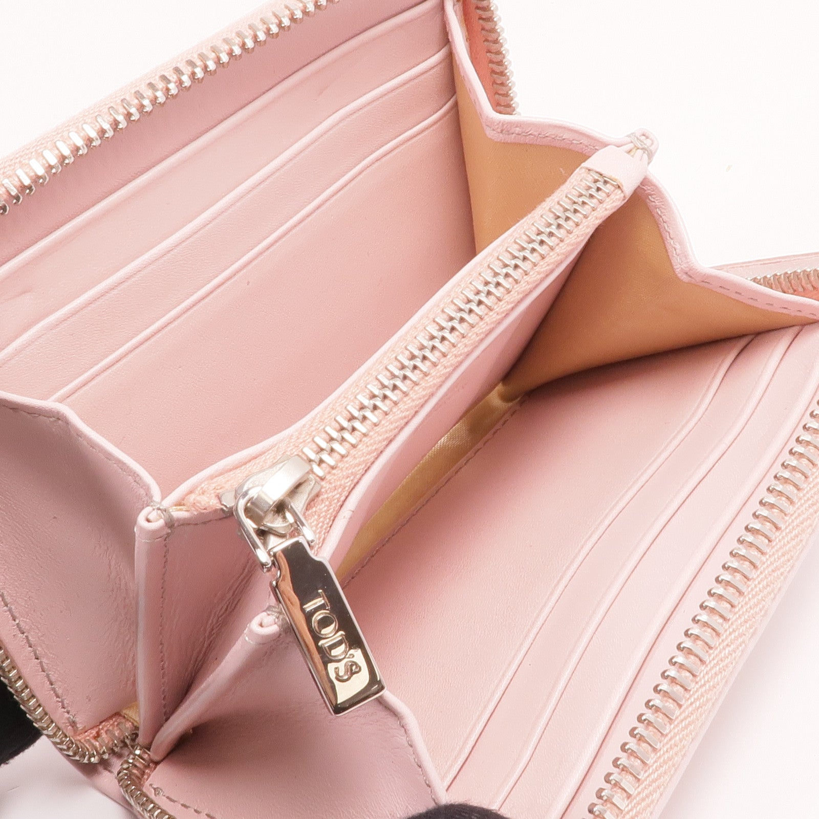 TOD'S 皮革Wallet銀扣錢包