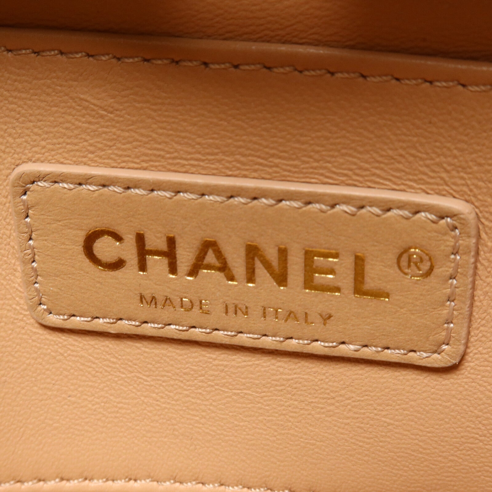 CHANEL 牛皮皮革Mini Flap Bag鏈帶肩背袋