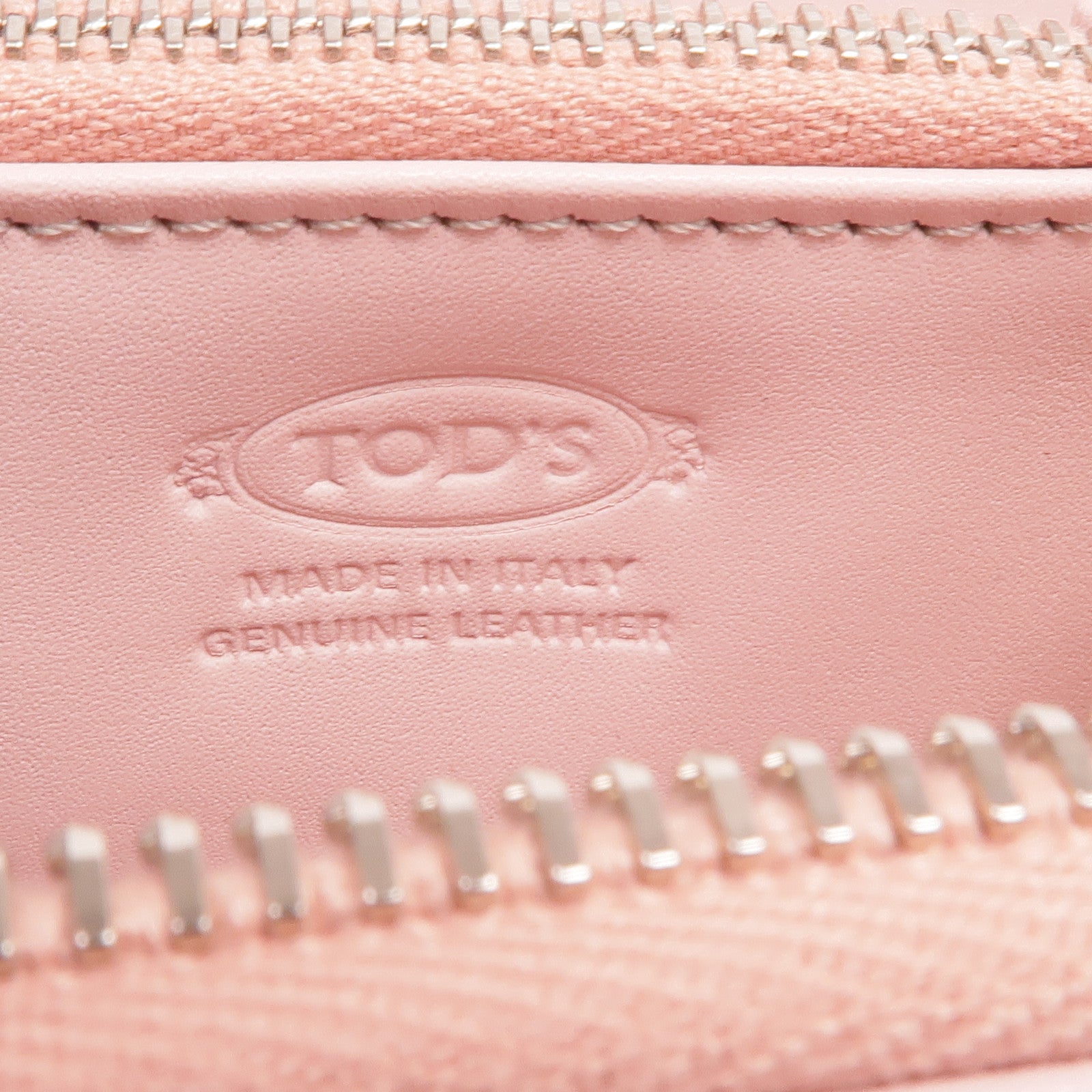 TOD'S 皮革Wallet銀扣錢包