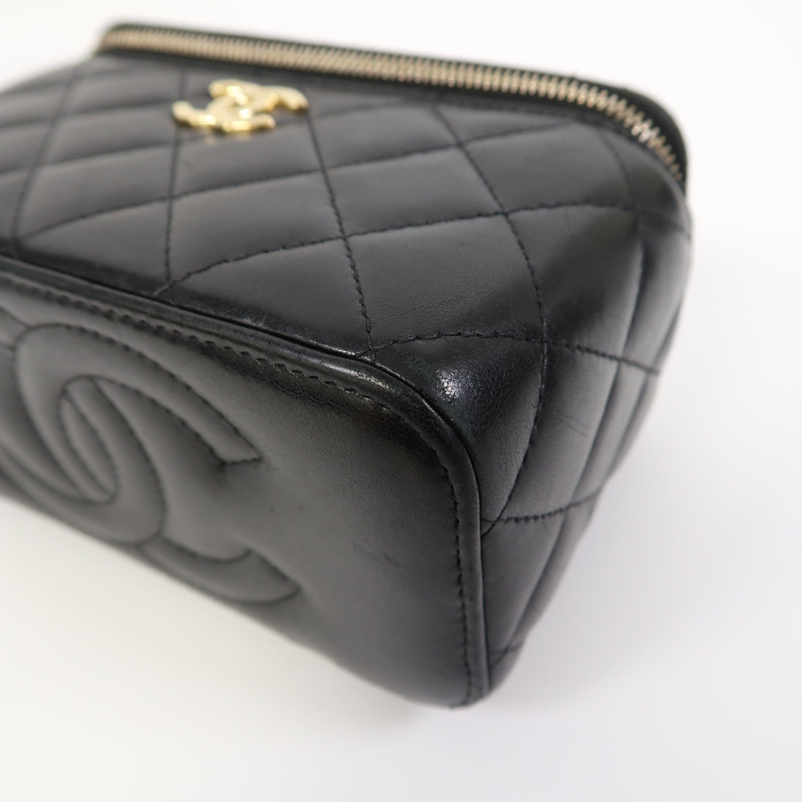 CHANEL 【激減優惠】菱格羊皮皮革Vanity Case金扣鏈帶肩背袋黑色