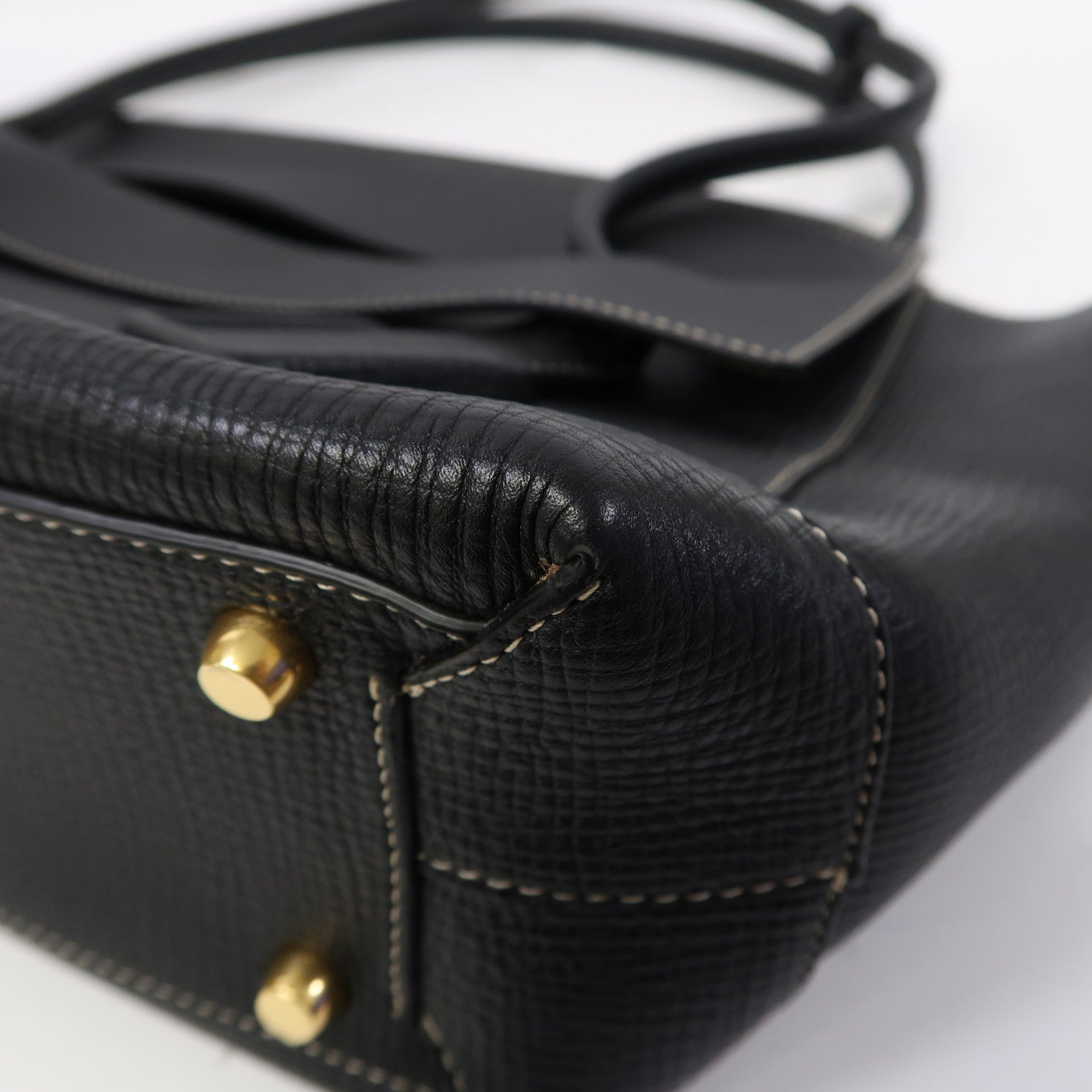 BOTTEGA VENETA 牛皮皮革Tote Bag金扣肩背袋黑色