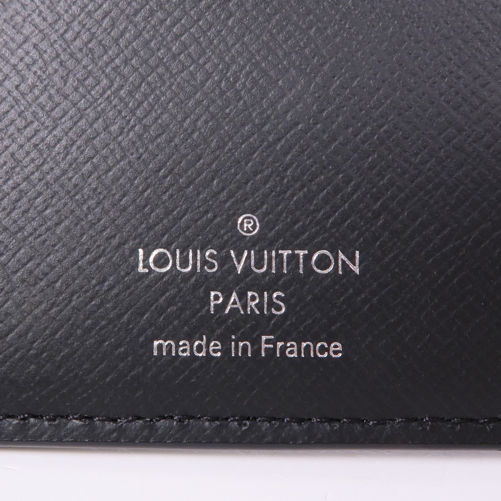 LOUIS VUITTON Taiga Multiple Wallet銀扣錢包