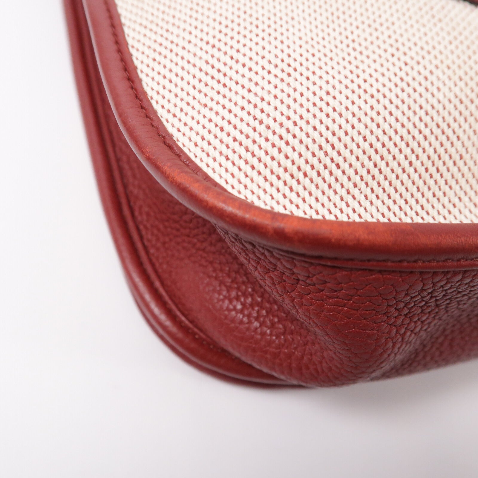 HERMES 帆布/Clemence皮革Evelyne PM肩背袋Rouge