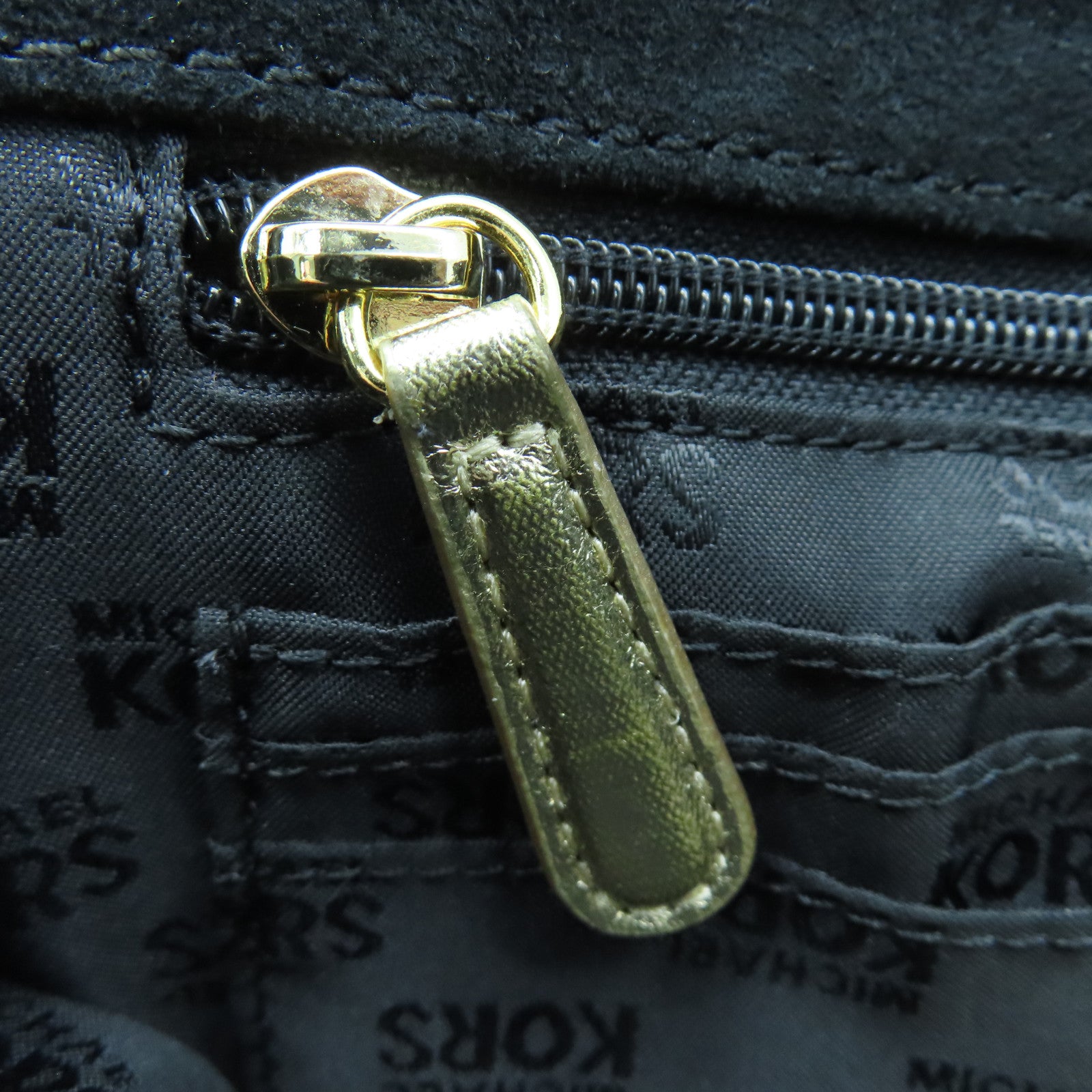 Michael Kors 【激減優惠】麂皮皮革Shoulder Bag金扣鏈帶肩背袋黑色