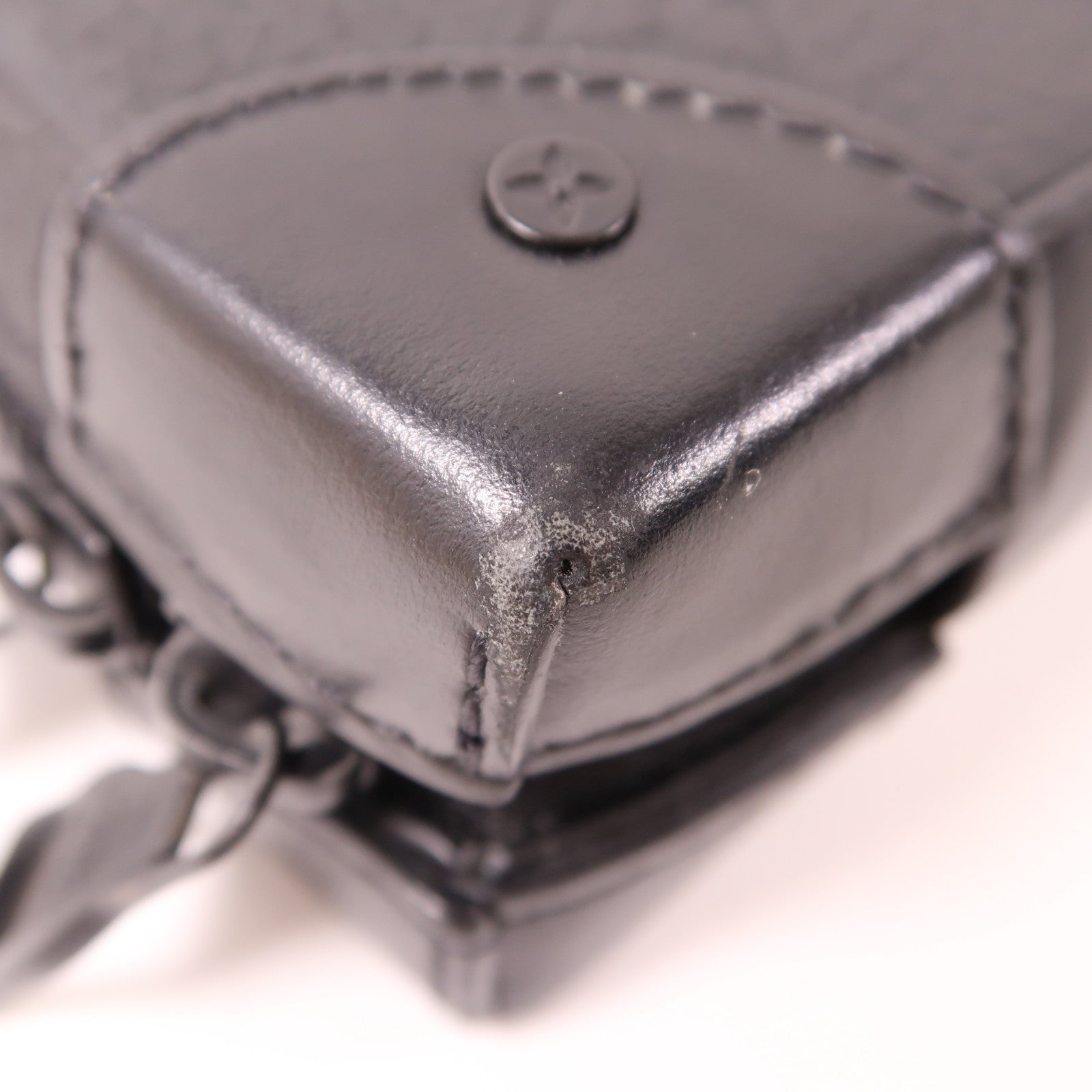 LOUIS VUITTON 【激減優惠】Monogram Taurillon Soft Trunk肩背袋