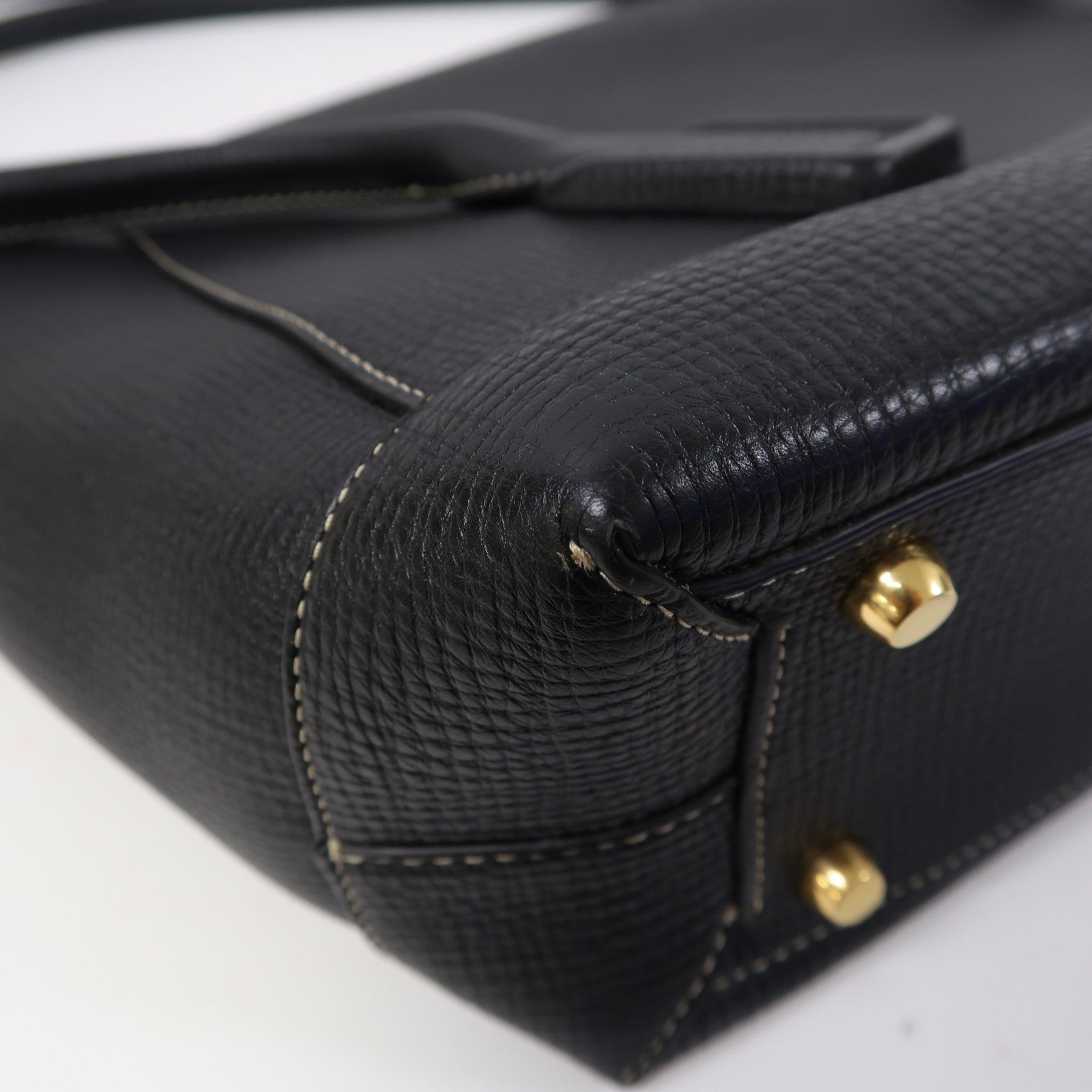 BOTTEGA VENETA 牛皮皮革Tote Bag金扣肩背袋黑色