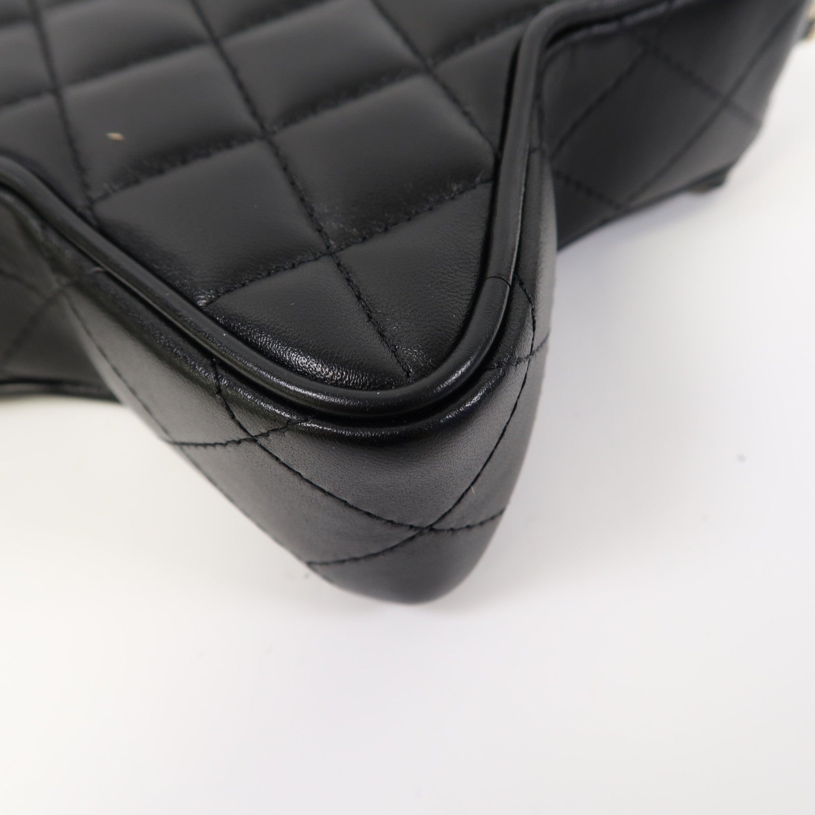 CHANEL 菱格羊皮皮革Chain Shoulder金扣鏈帶肩背袋黑色