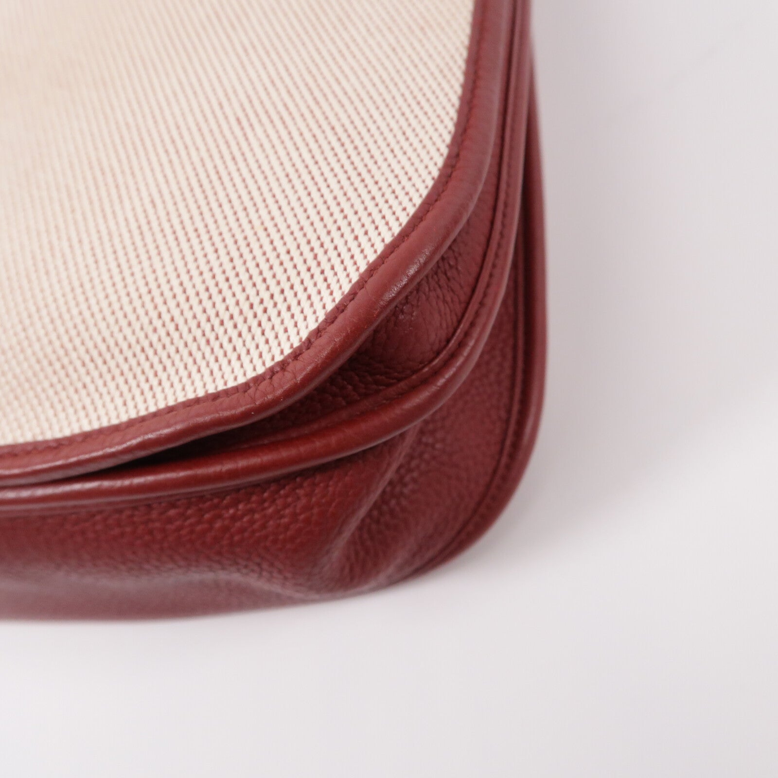 HERMES 帆布/Clemence皮革Evelyne PM肩背袋Rouge