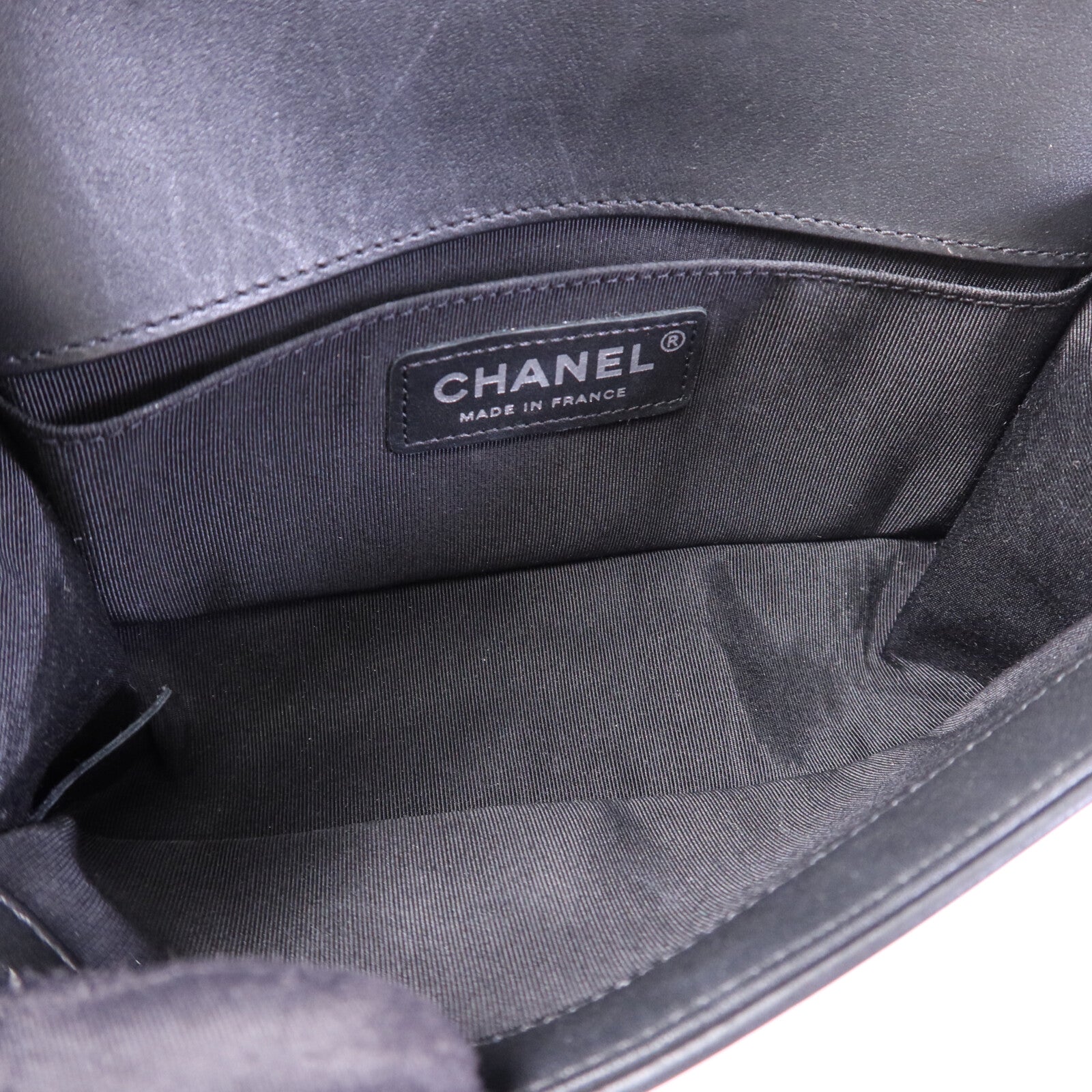 CHANEL 牛皮皮革Boy 20銀扣鏈帶肩背袋