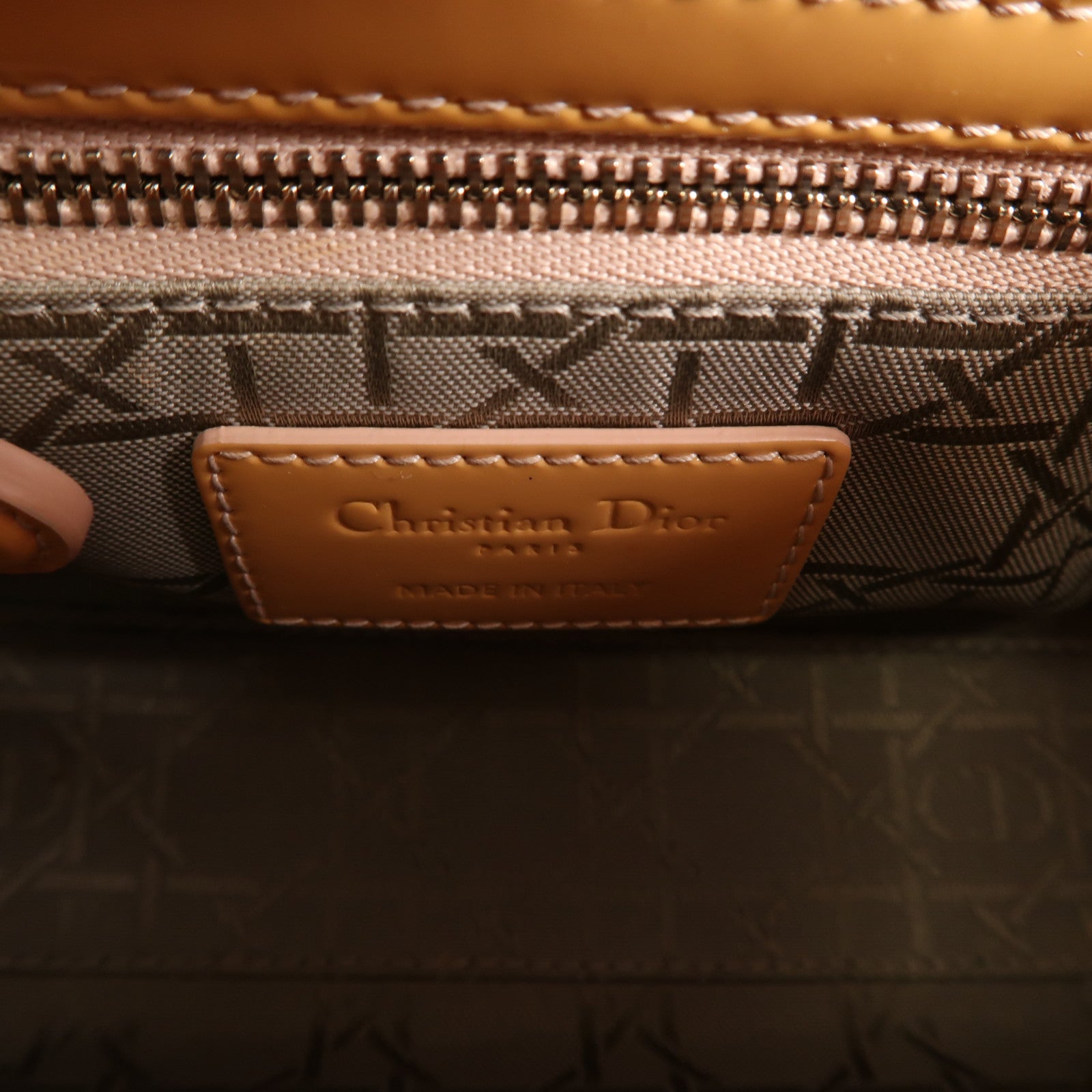 Dior 漆皮皮革Mini Lady Dior銀扣手挽肩背兩用袋