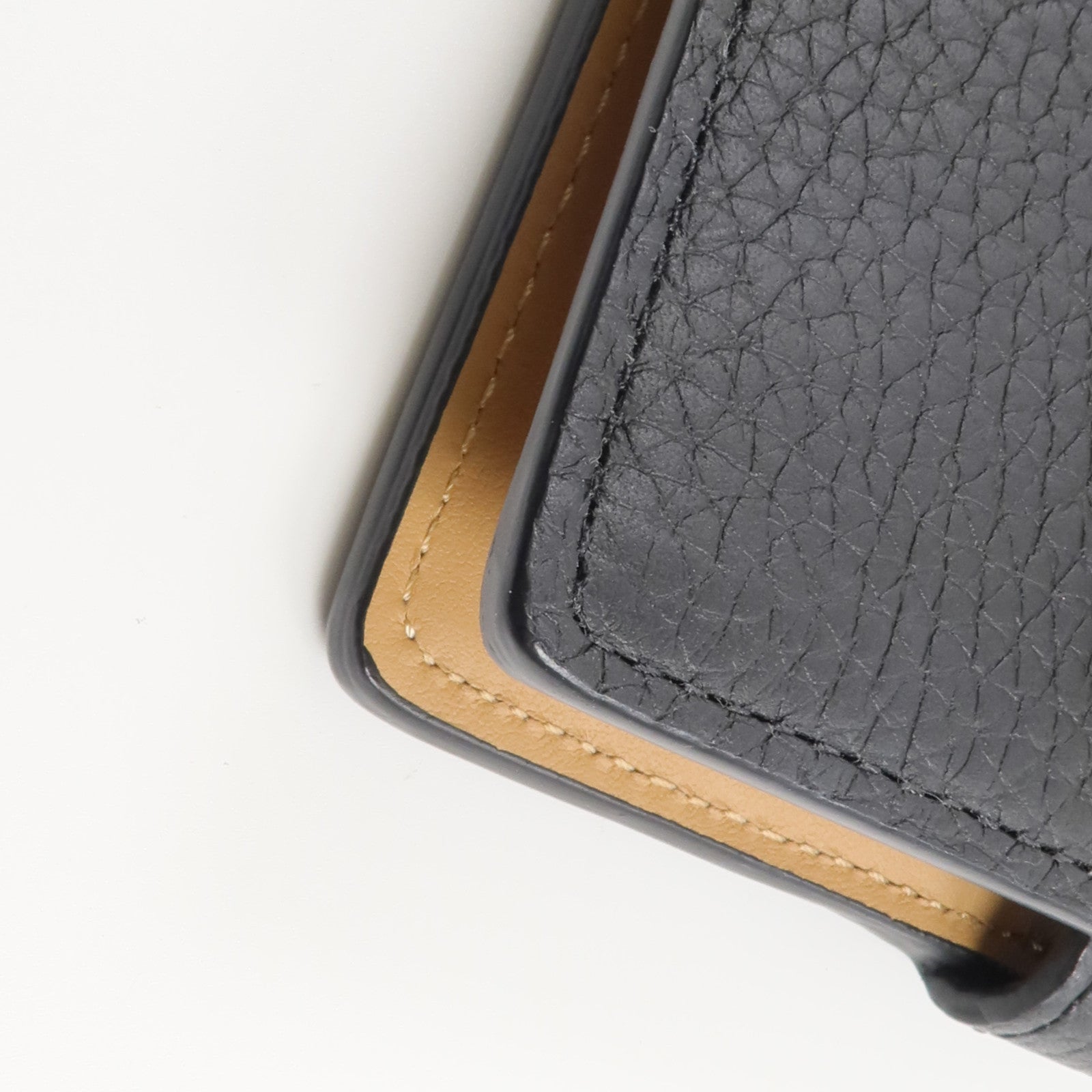 LOUIS VUITTON Taurilloni皮革Vertical Capucines Wallet錢包