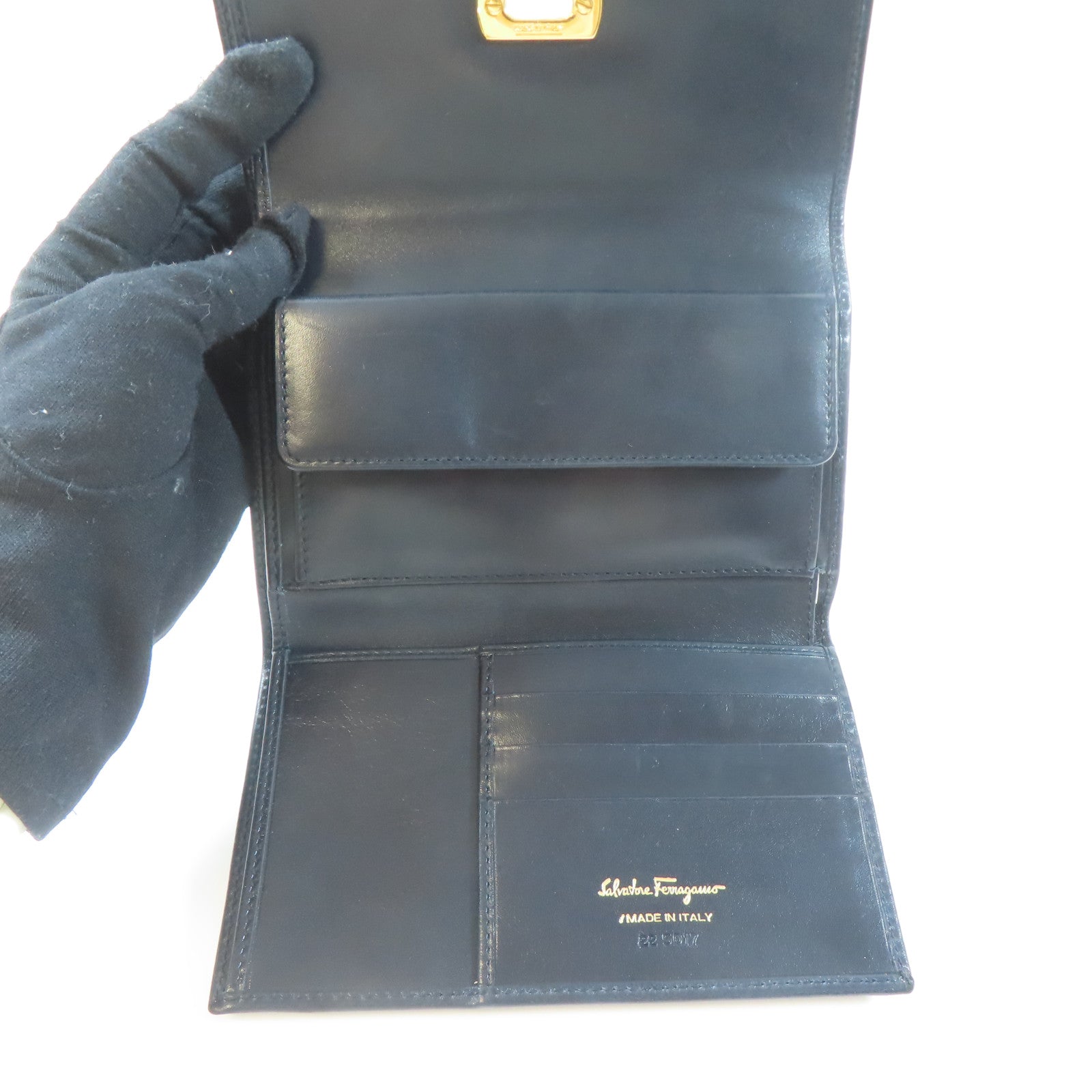 Salvatore Ferragamo 【激減優惠】羊皮皮革Wallet金扣錢包黑色