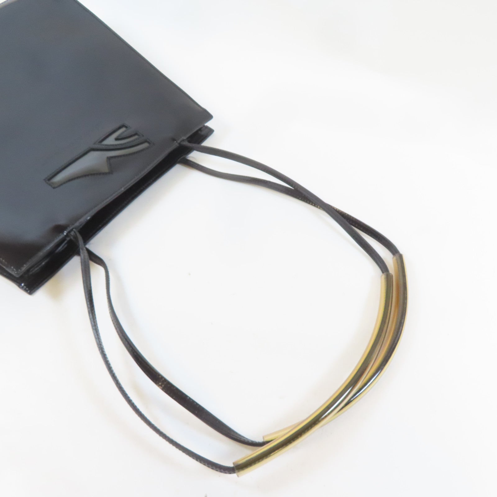 Salvatore Ferragamo 【激減優惠】漆皮皮革Shoulder Bag金扣肩背袋黑色