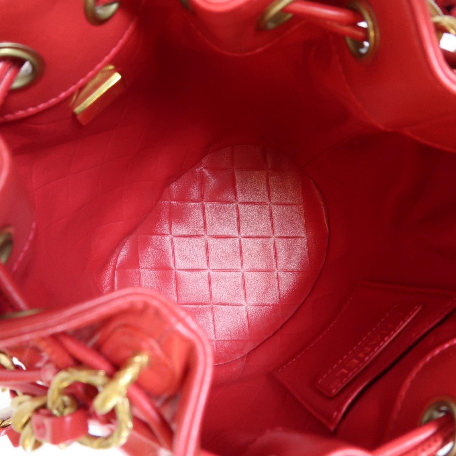 CHANEL 菱格牛皮皮革Drawstring金扣鏈帶肩背袋紅色