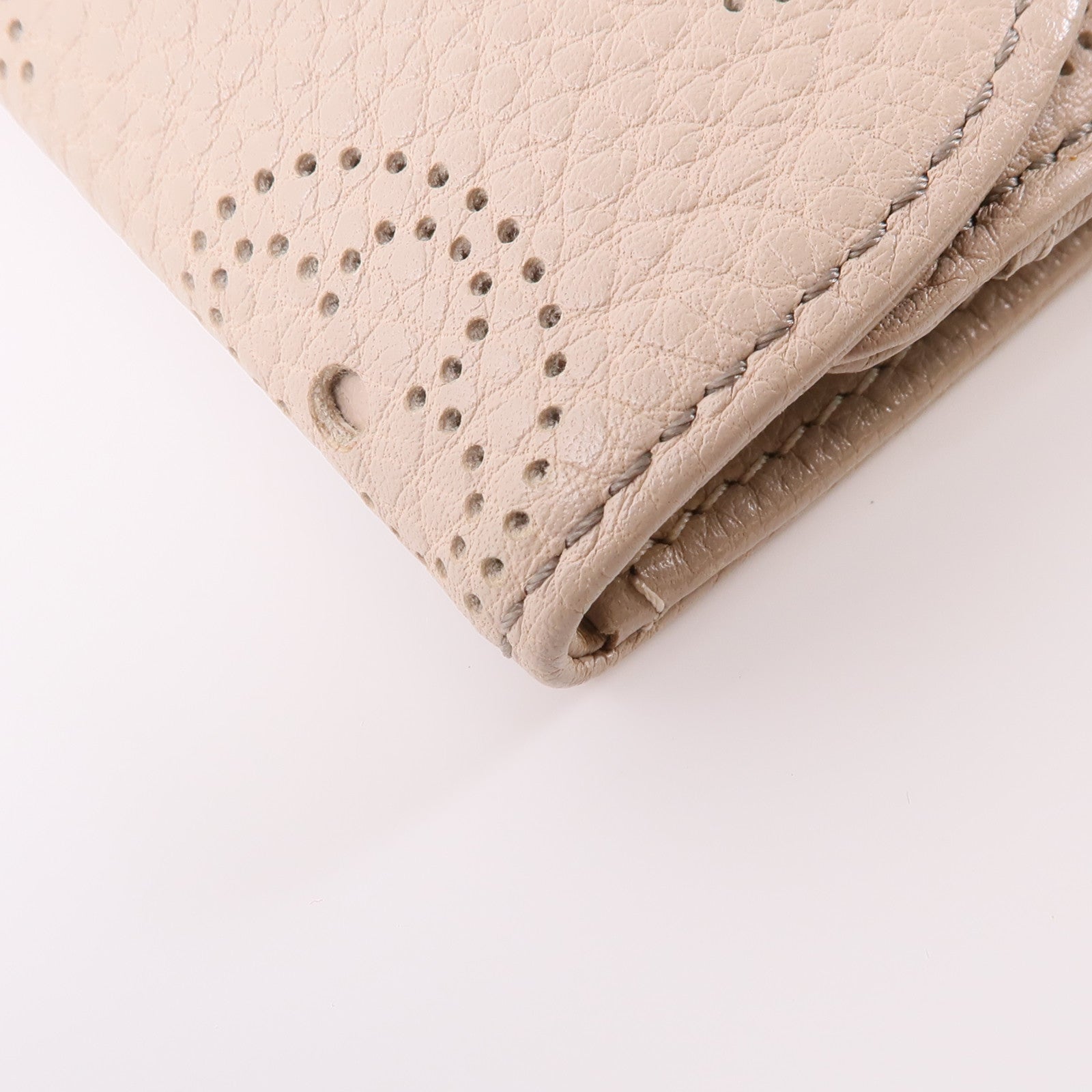 LOUIS VUITTON 【激減優惠】Monogram Mahina Amelia Coquille Long Wallet金扣長錢包米色