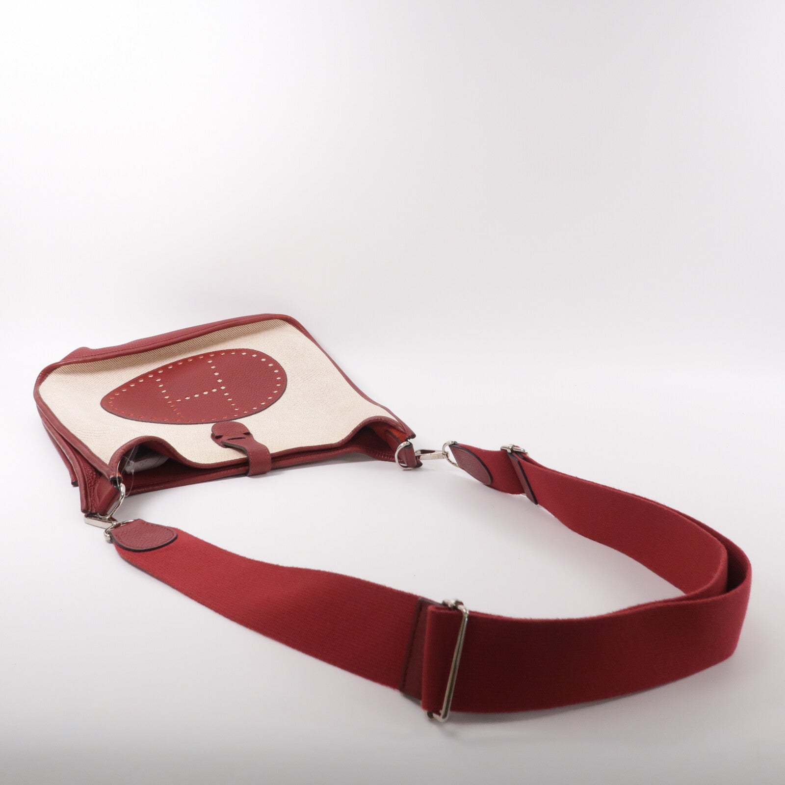 HERMES 帆布/Clemence皮革Evelyne PM肩背袋Rouge