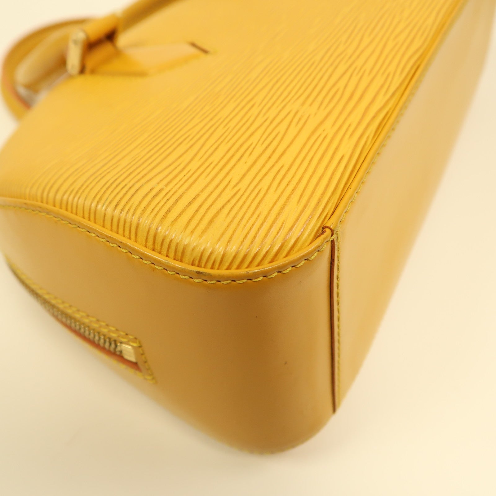 LOUIS VUITTON【激減優惠】 Epi皮革Jasmin金扣手挽袋黃色