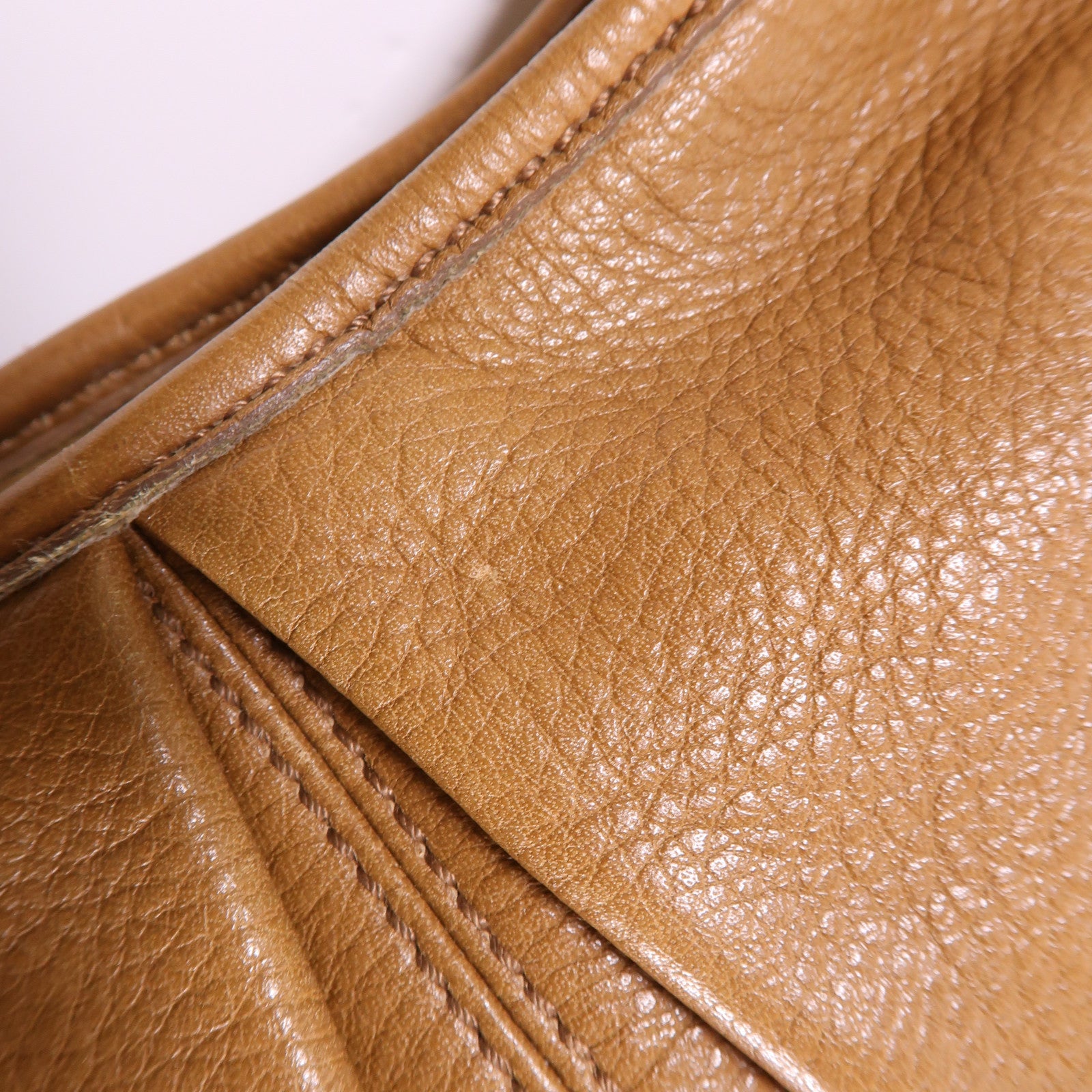 BURBERRY 牛皮皮革Shoulder Bag金扣肩背袋