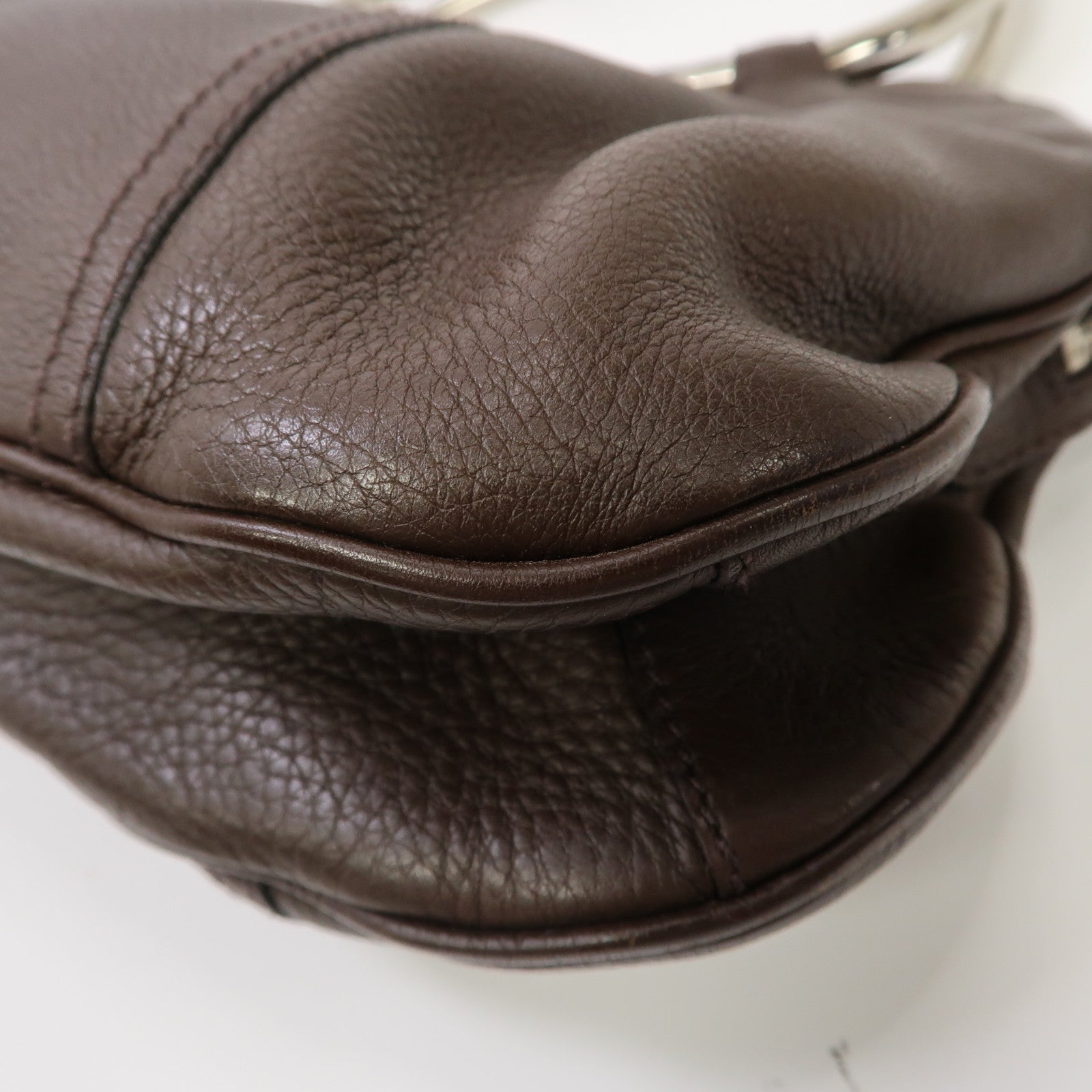 PRADA 牛皮皮革Ring Handle Bag銀扣手挽袋啡色