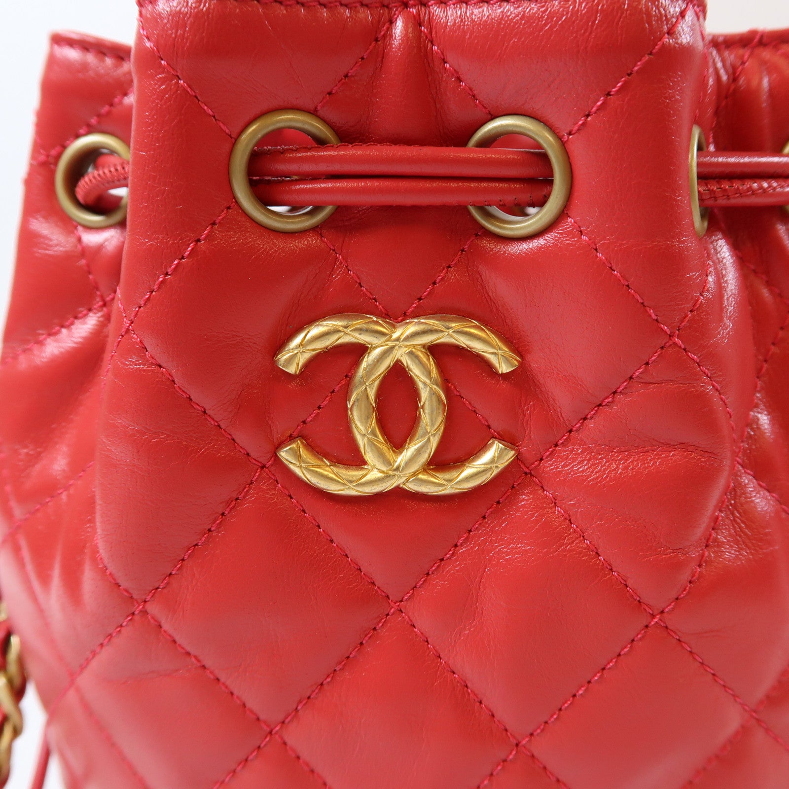 CHANEL 菱格牛皮皮革Drawstring金扣鏈帶肩背袋紅色