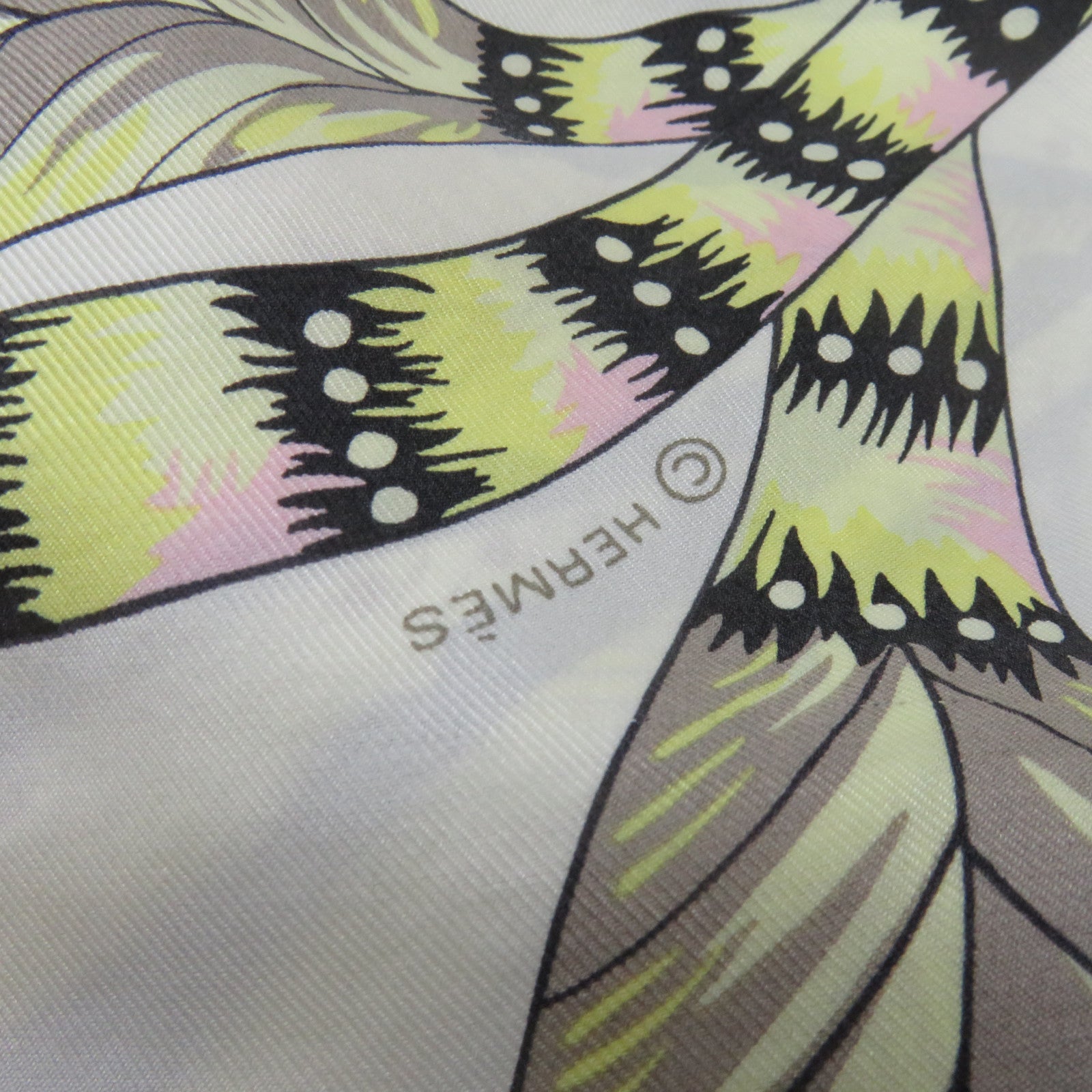 HERMES 【激減優惠】絲質Scarf 135x135絲巾黃色/彩色