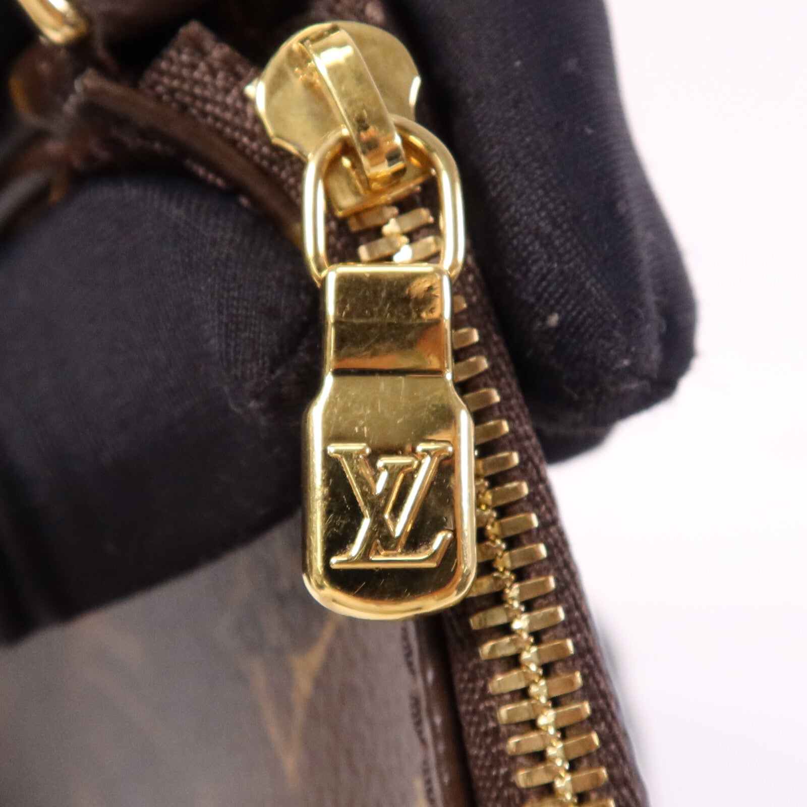LOUIS VUITTON Monogram Multi Pochette Accessoires金扣肩背袋