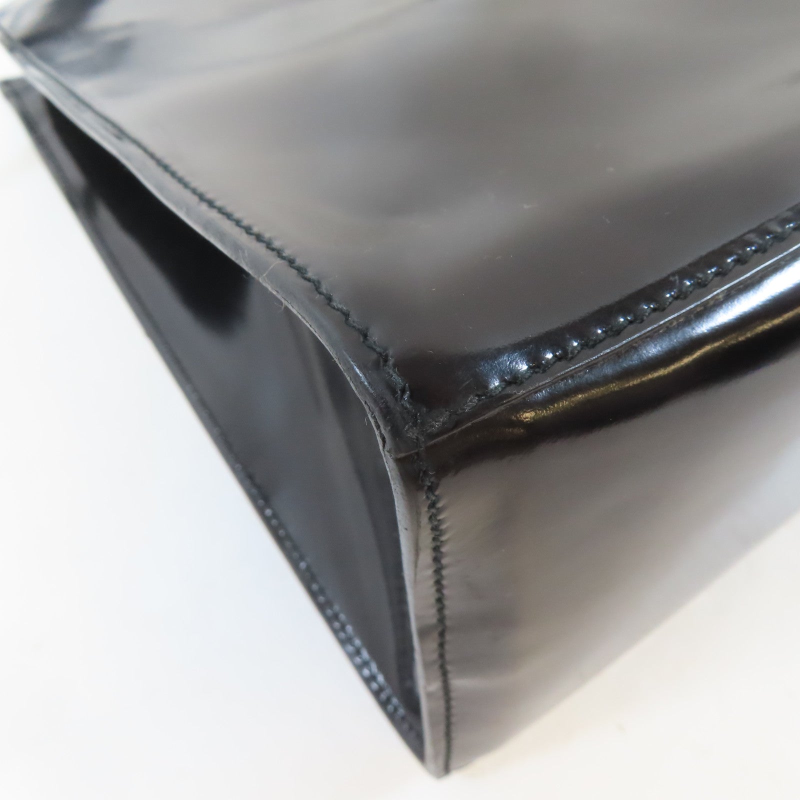 Salvatore Ferragamo 【激減優惠】漆皮皮革Shoulder Bag金扣肩背袋黑色
