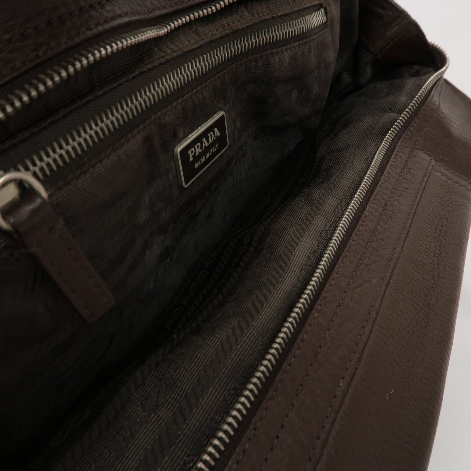 PRADA 牛皮皮革Ring Handle Bag銀扣手挽袋啡色