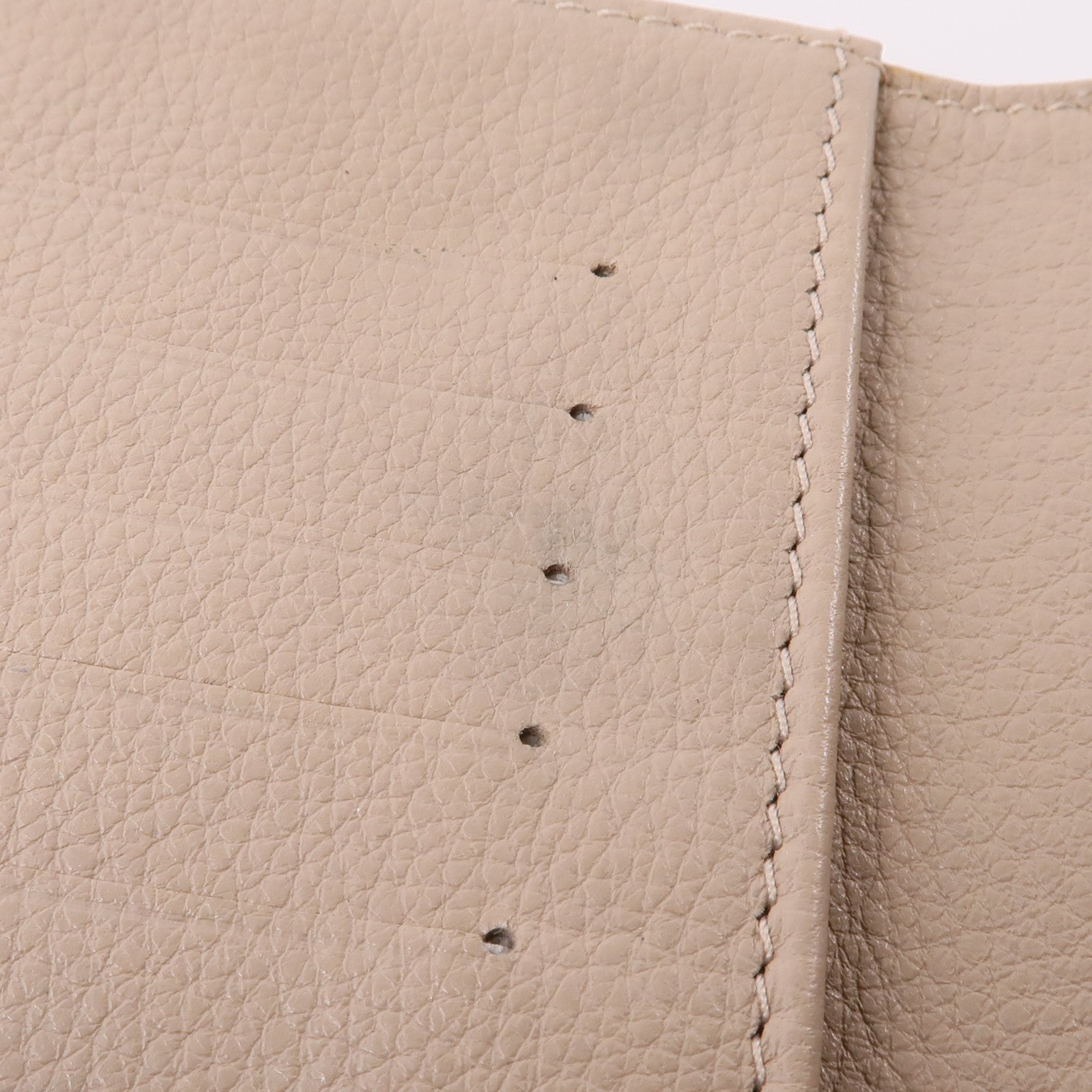 LOUIS VUITTON 【激減優惠】Monogram Mahina Amelia Coquille Long Wallet金扣長錢包米色