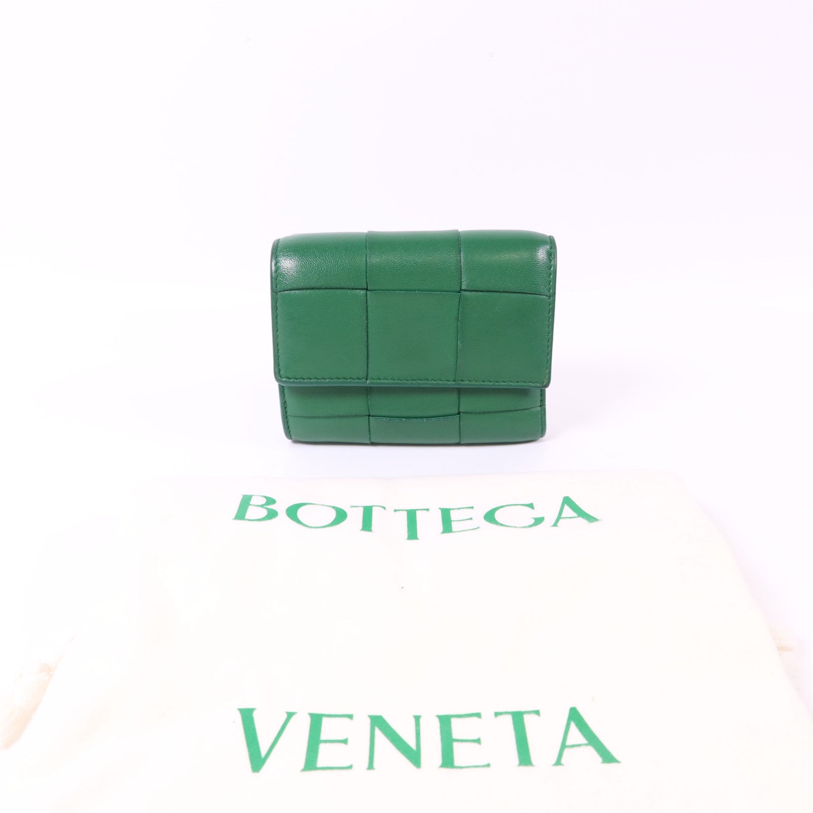 BOTTEGA VENETA 【激減優惠】羊皮皮革Cassette Trifold Short Wallet金扣錢包