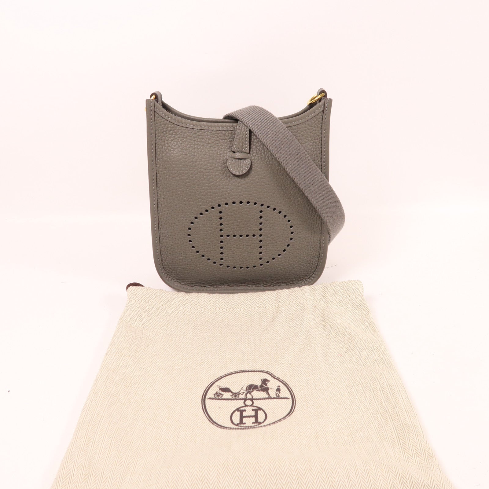 HERMES Clemence皮革Evelyne TPM金扣肩背袋Gris Meyer