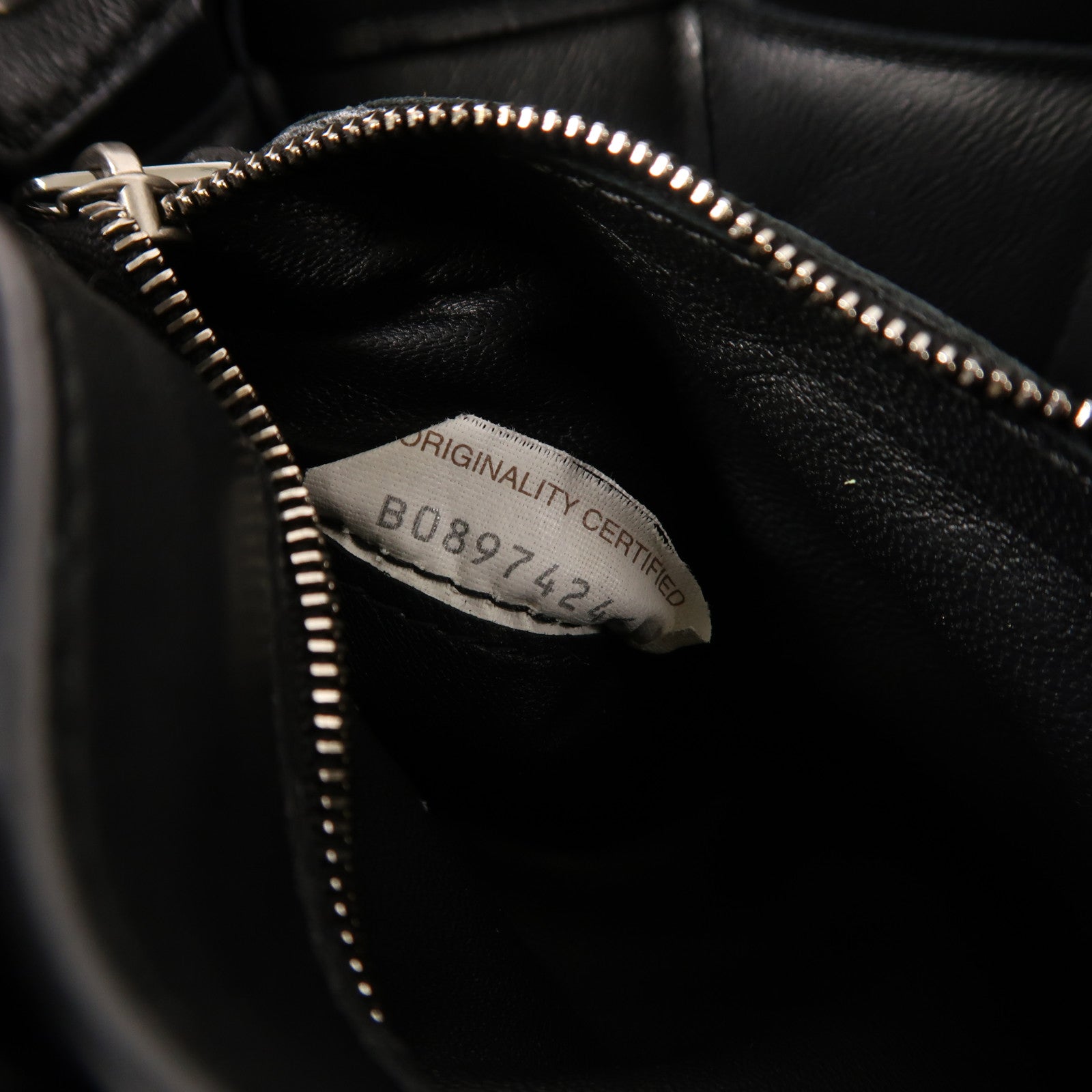 BOTTEGA VENETA 羊皮皮革Padded Cassette銀扣肩背袋