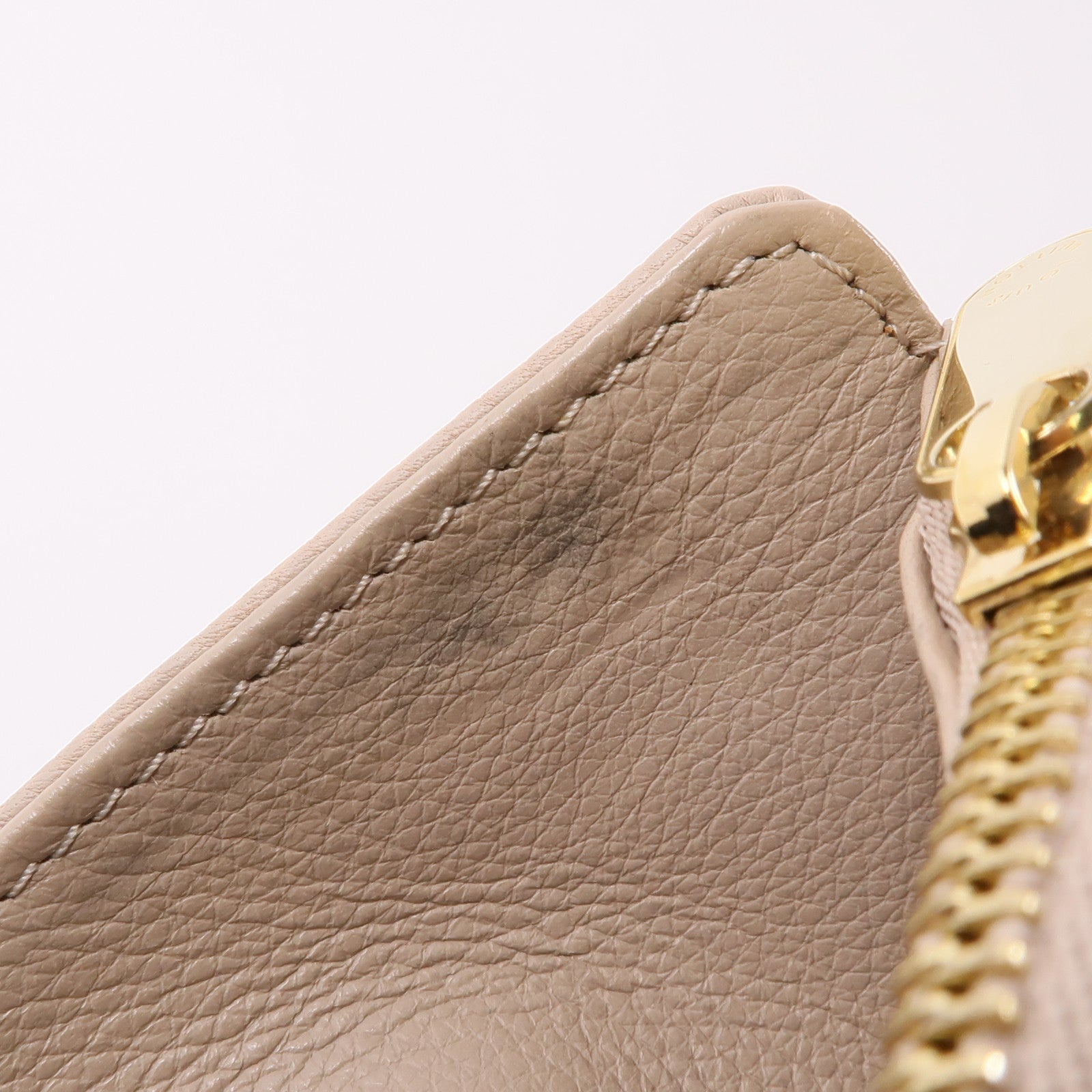 LOUIS VUITTON 【激減優惠】Monogram Mahina Amelia Coquille Long Wallet金扣長錢包米色