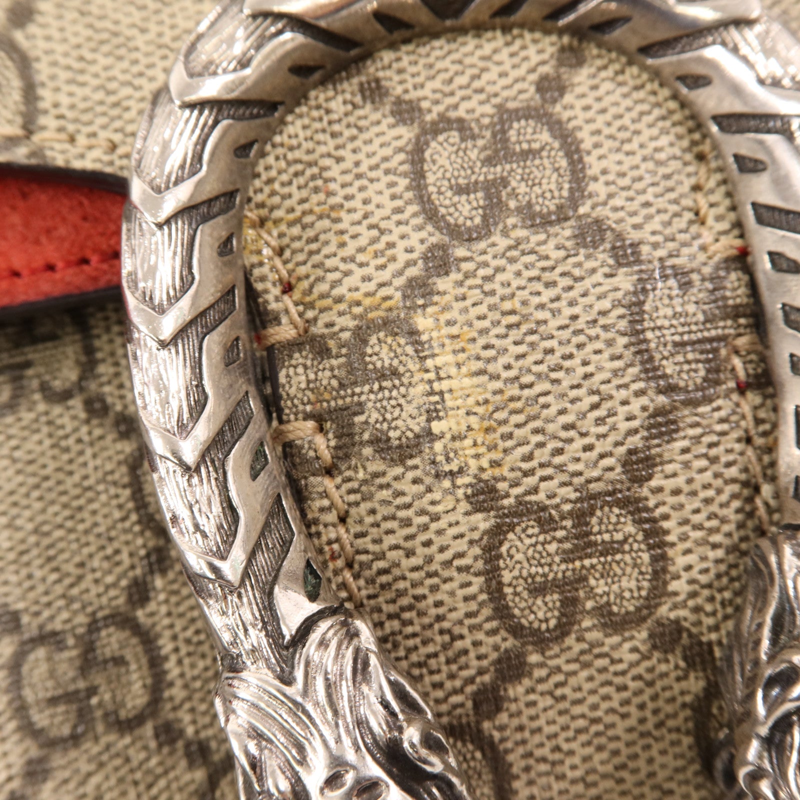 GUCCI 塗層帆布Dionysus銀扣鏈帶肩背袋