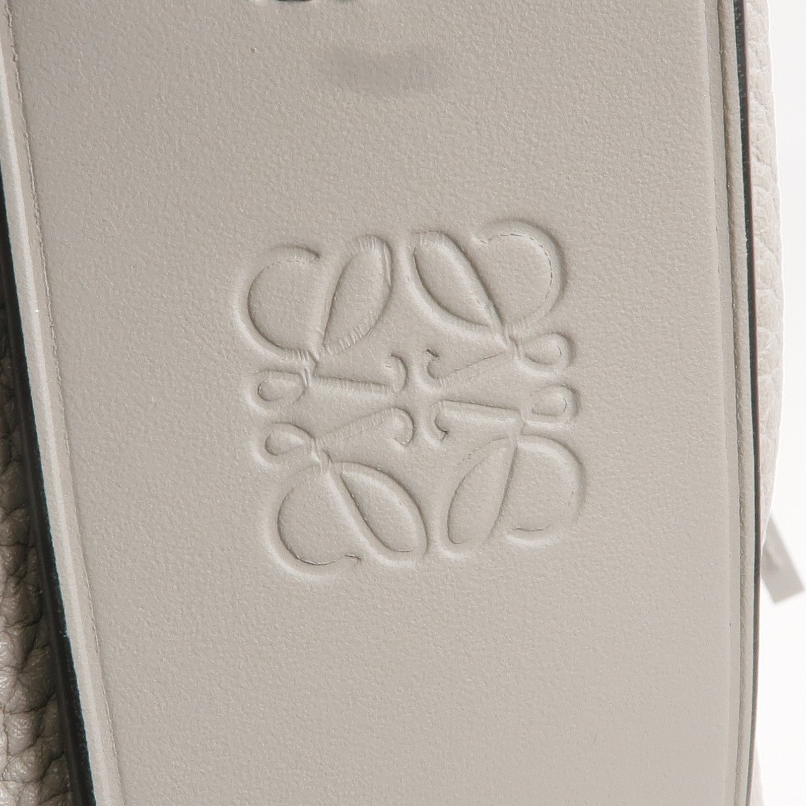 LOEWE 牛皮皮革Balloon Bag Small銀扣肩背袋
