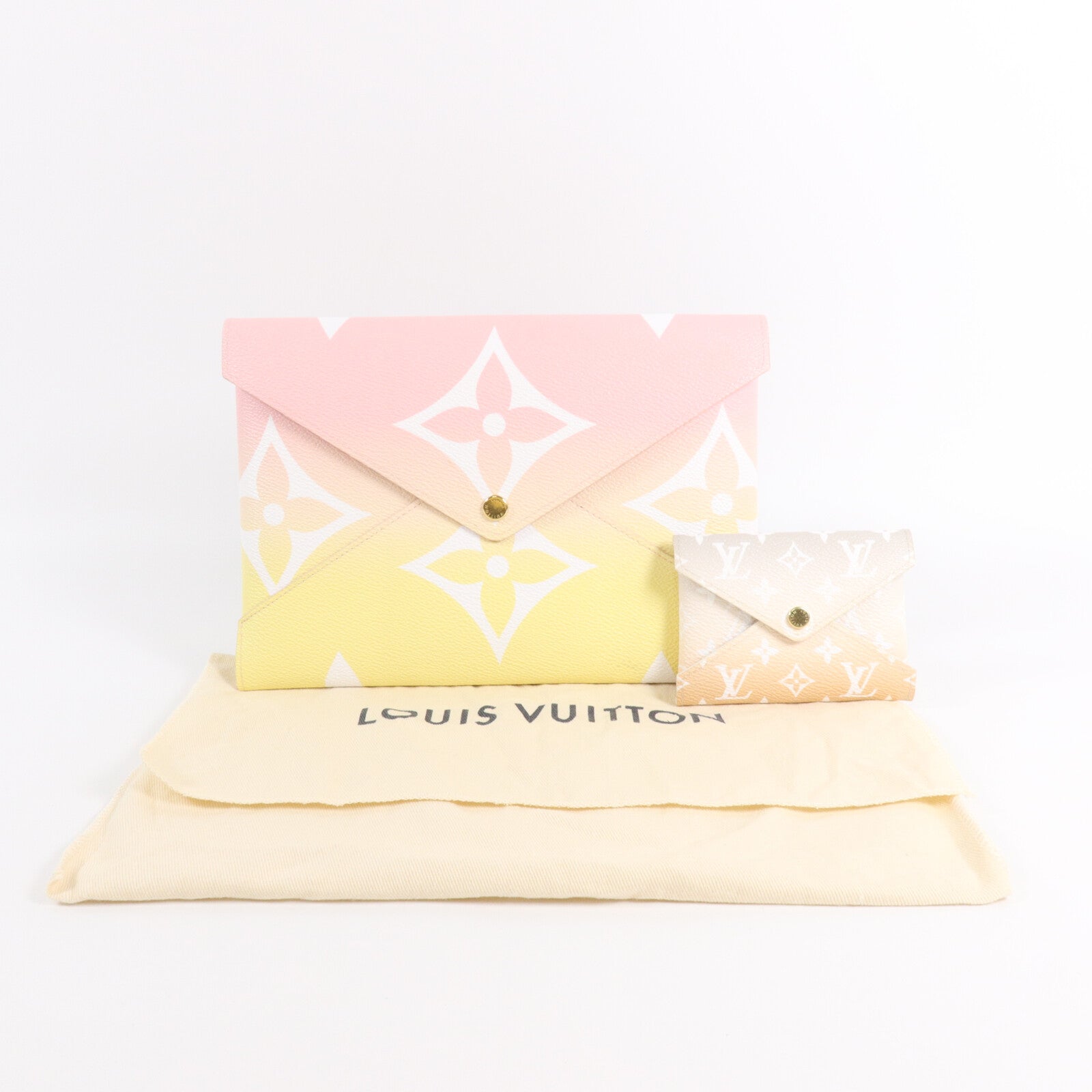 LOUIS VUITTON Monogram Coated Canvas Pochette Kirigami By The Pool手拿包