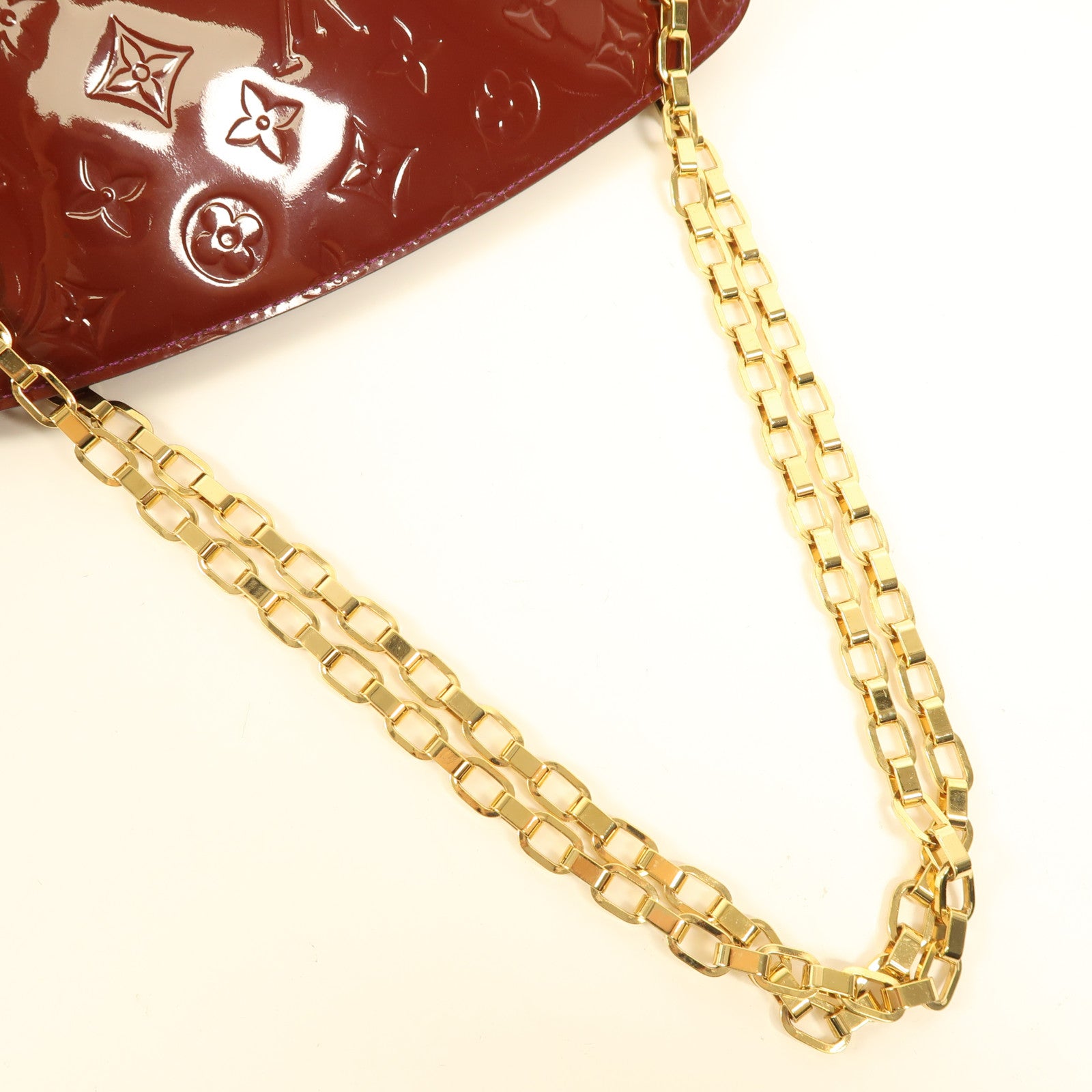 LOUIS VUITTON Vernis Virginia MM金扣鏈帶肩背袋