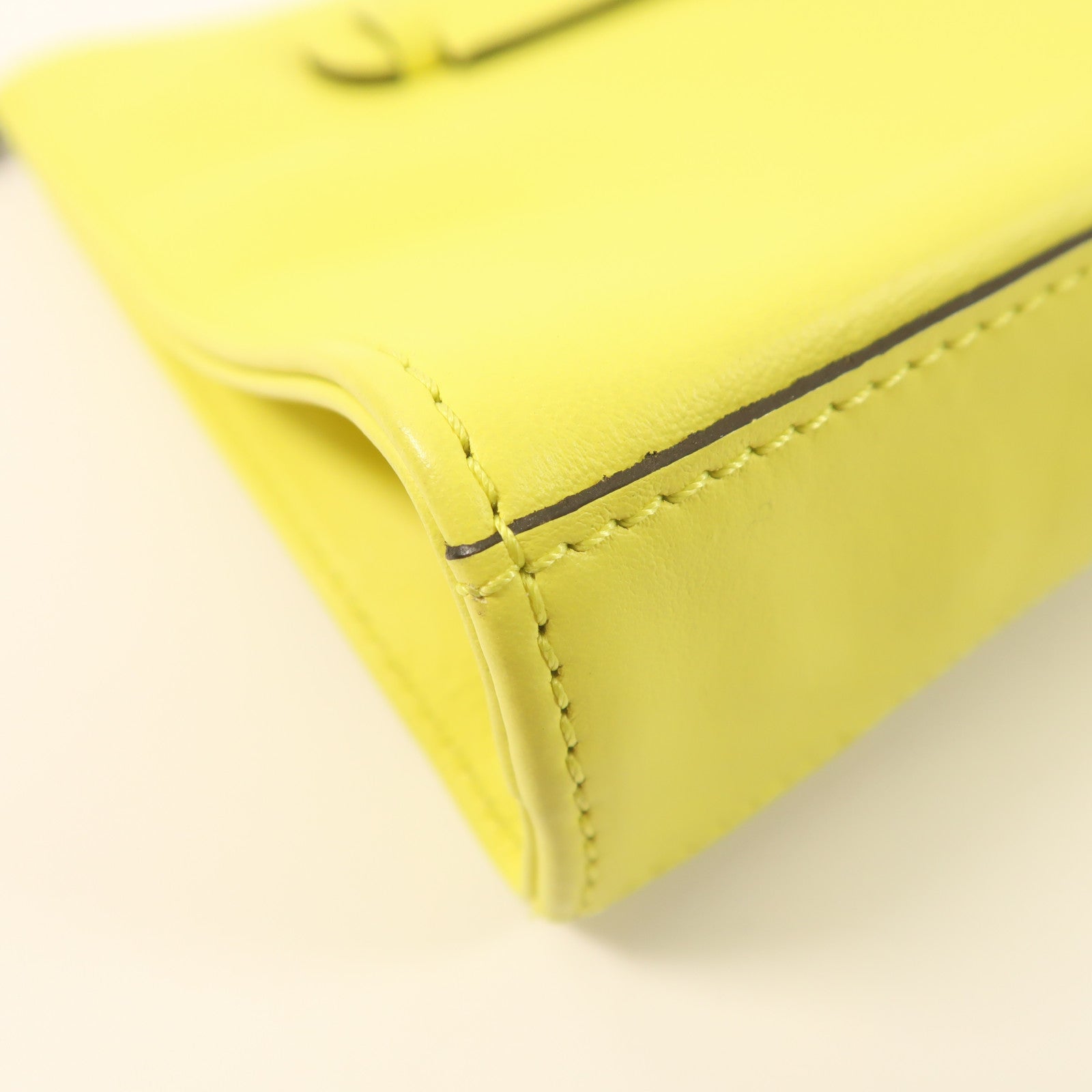 Longchamp 牛皮皮革Pouch手拿包