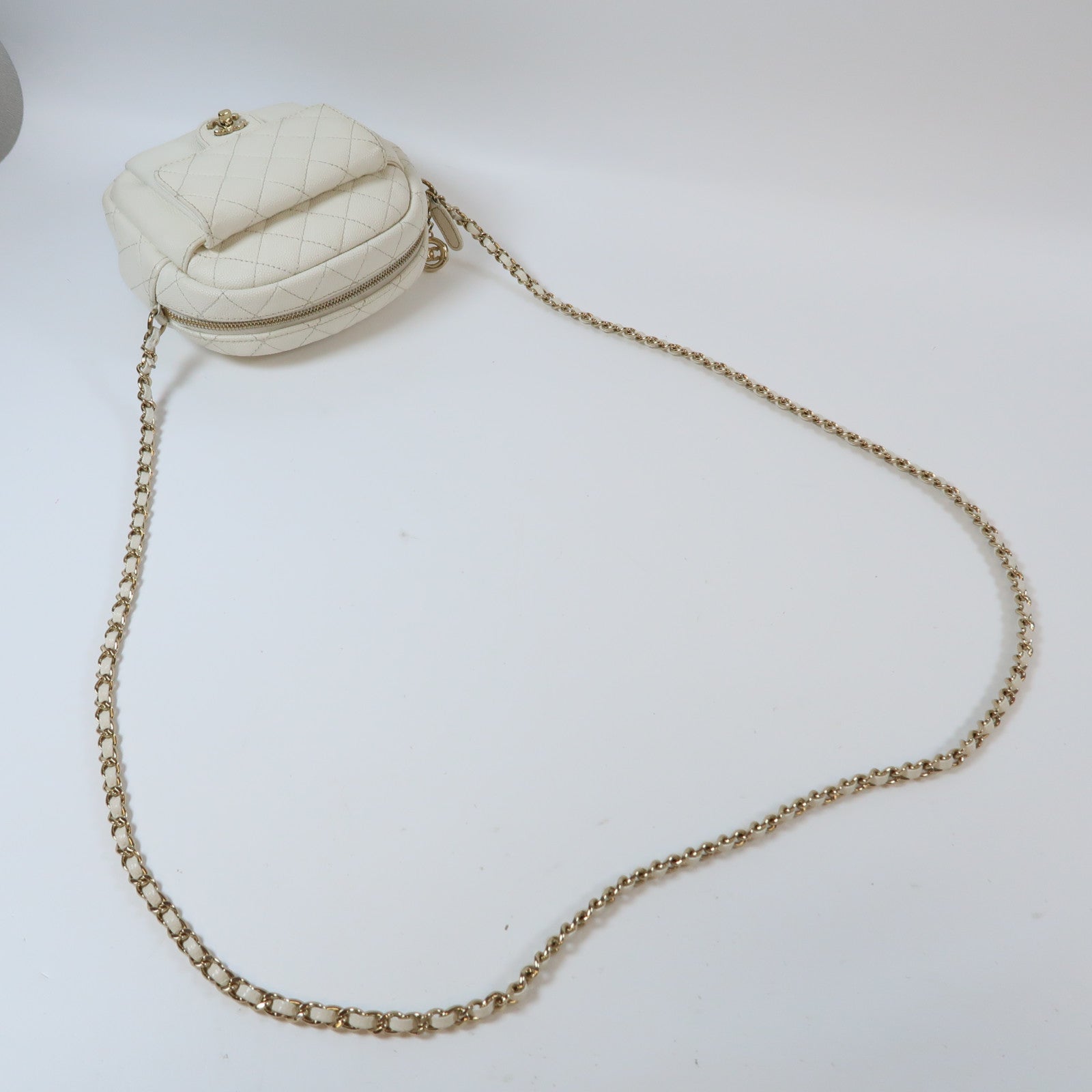 CHANEL 【激減優惠】菱格Caviar皮革CC Day Camera Case金扣鏈帶肩背袋白色