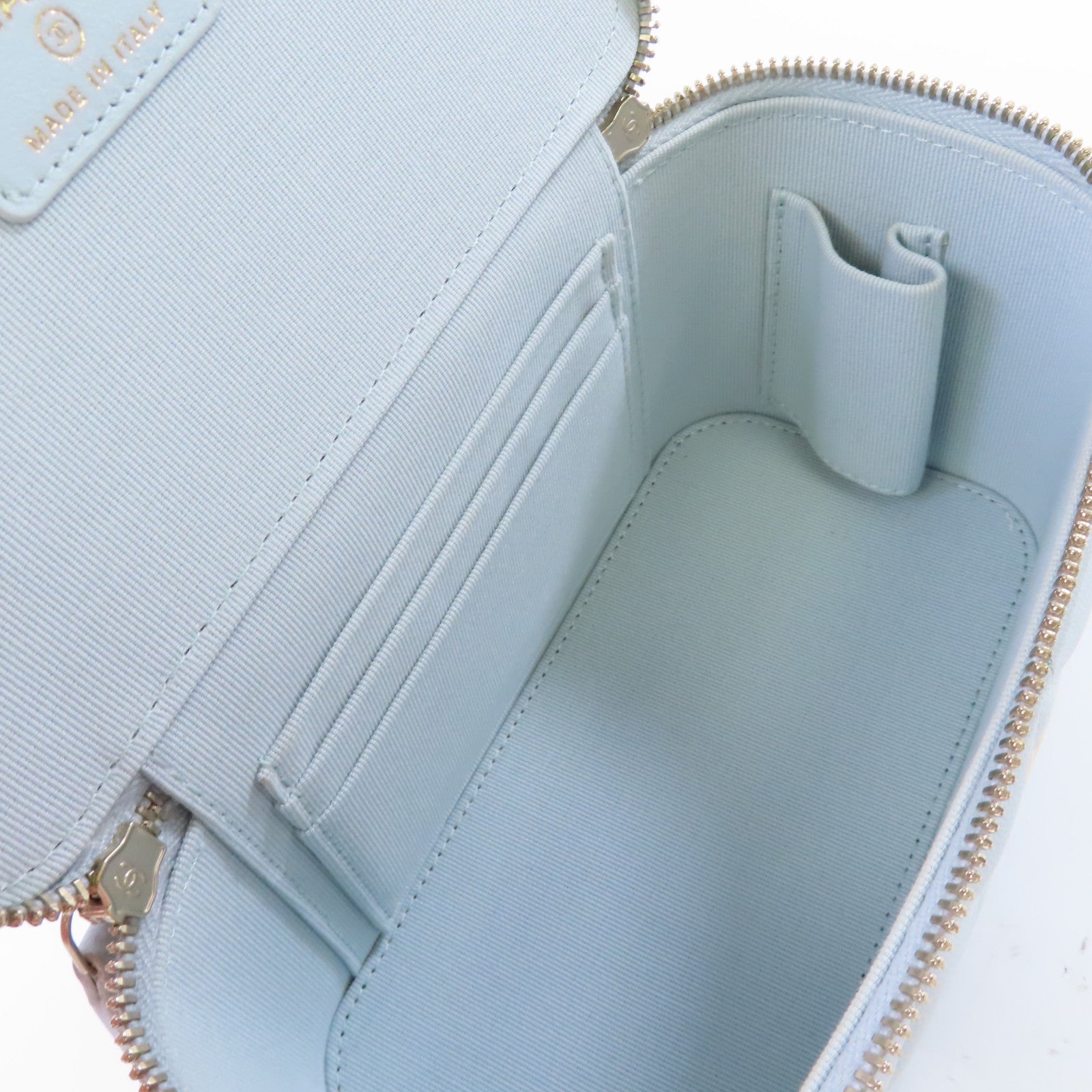 CHANEL 【激減優惠】菱格牛皮皮革Vanity Chain Shoulder Bag金扣鏈帶肩背袋淺藍色