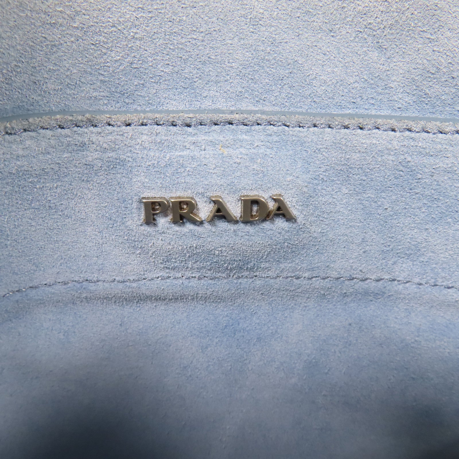 PRADA 牛皮皮革Etiquette銀扣肩背袋